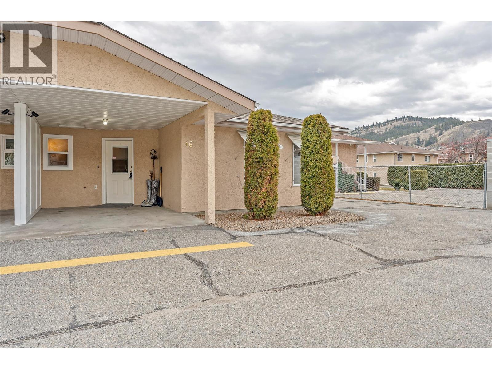 10505 Quinpool Road Unit# 16, Summerland