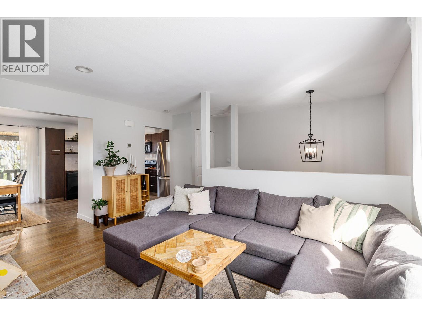 2728 Riffington Place, West Kelowna