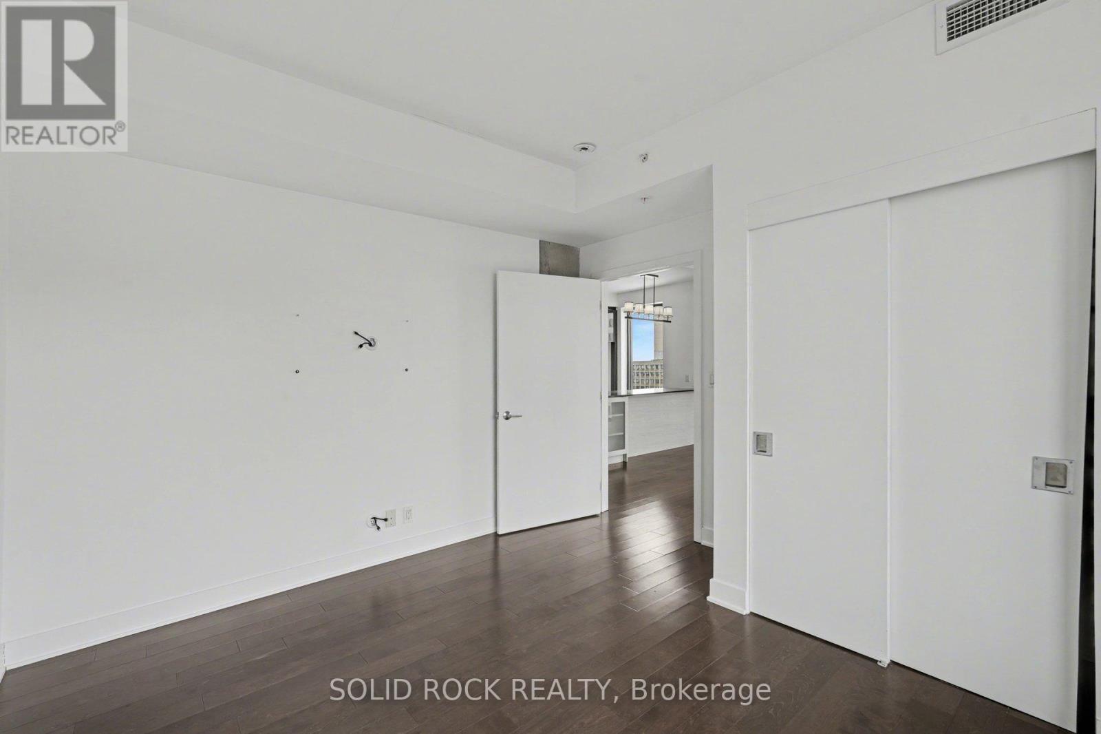 #1606 20 DALY AVENUE - 17