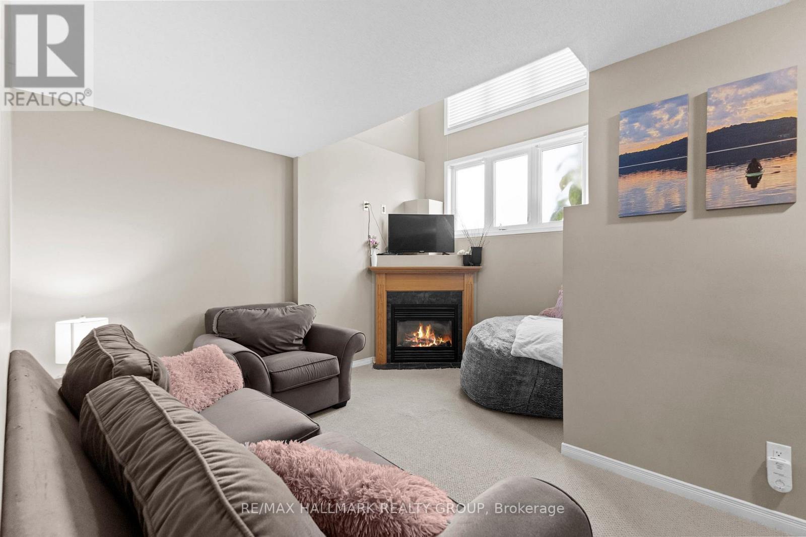 358 GALSTON PRIVATE — photo 24