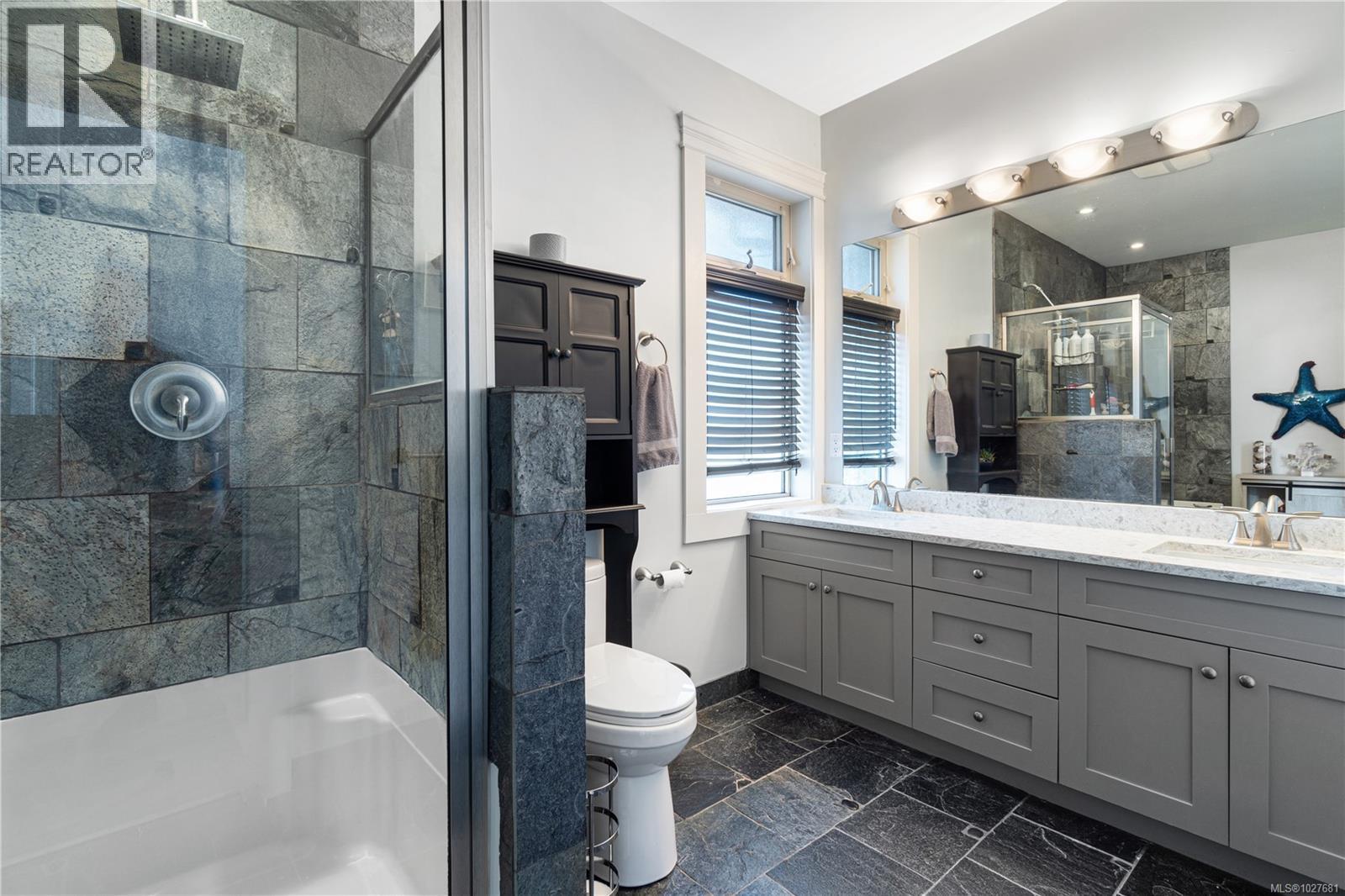 1081 Sleepy Hollow Pl, Nanoose Bay