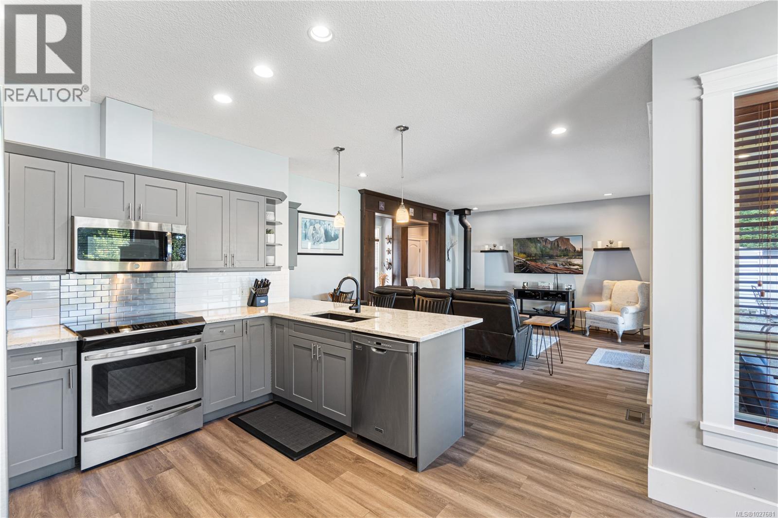 1081 Sleepy Hollow Pl, Nanoose Bay