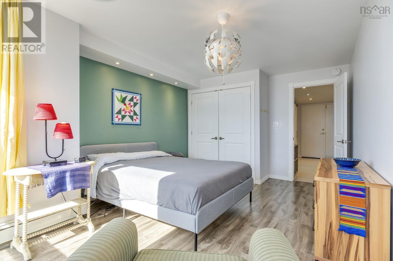 Property 16 of 29 of 805 6369 Coburg Road