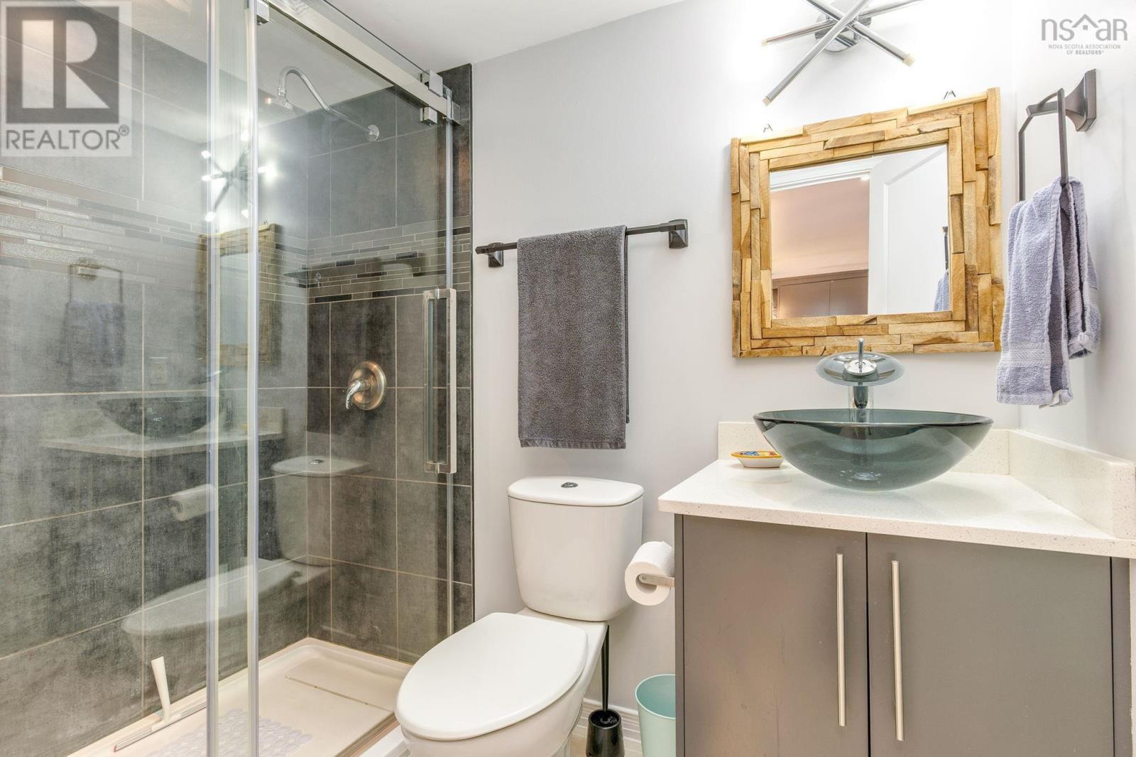 Property 20 of 29 of 805 6369 Coburg Road