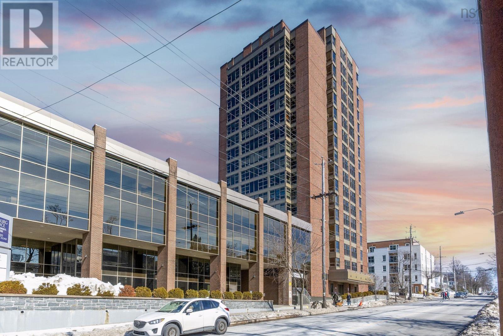 Property 28 of 29 of 805 6369 Coburg Road