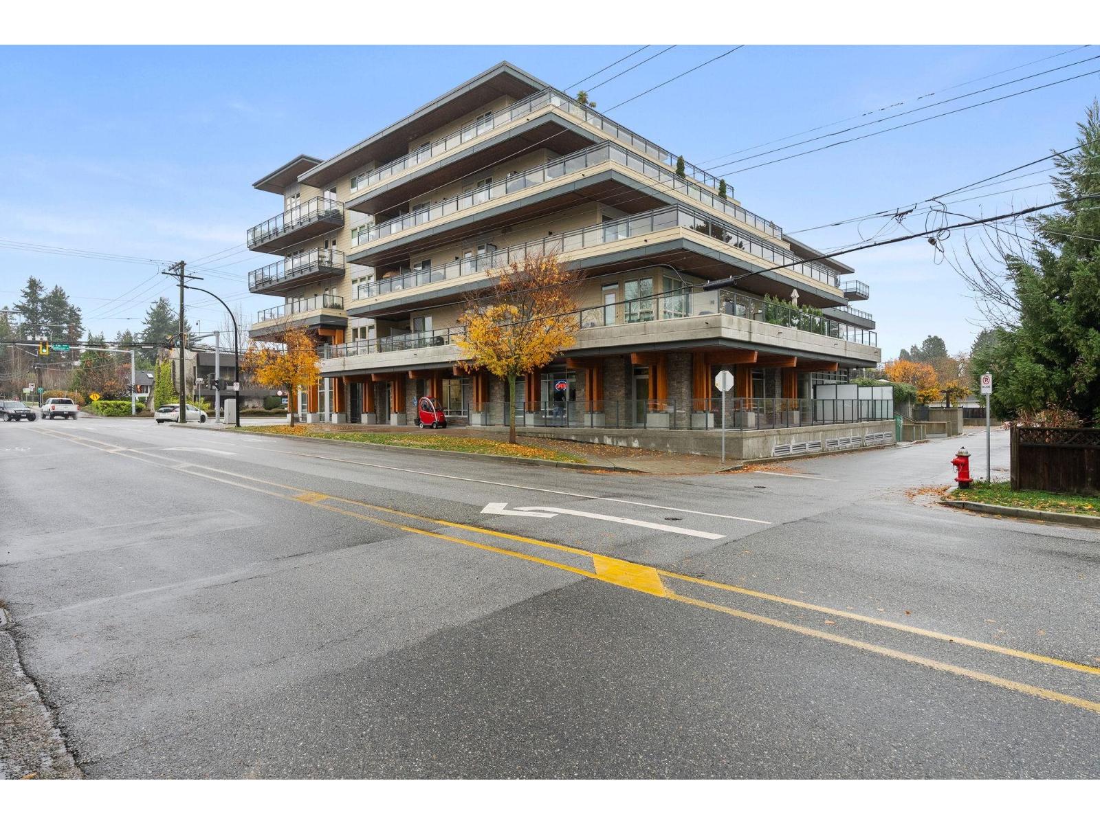 214 14022 NORTH BLUFF ROAD, White Rock
