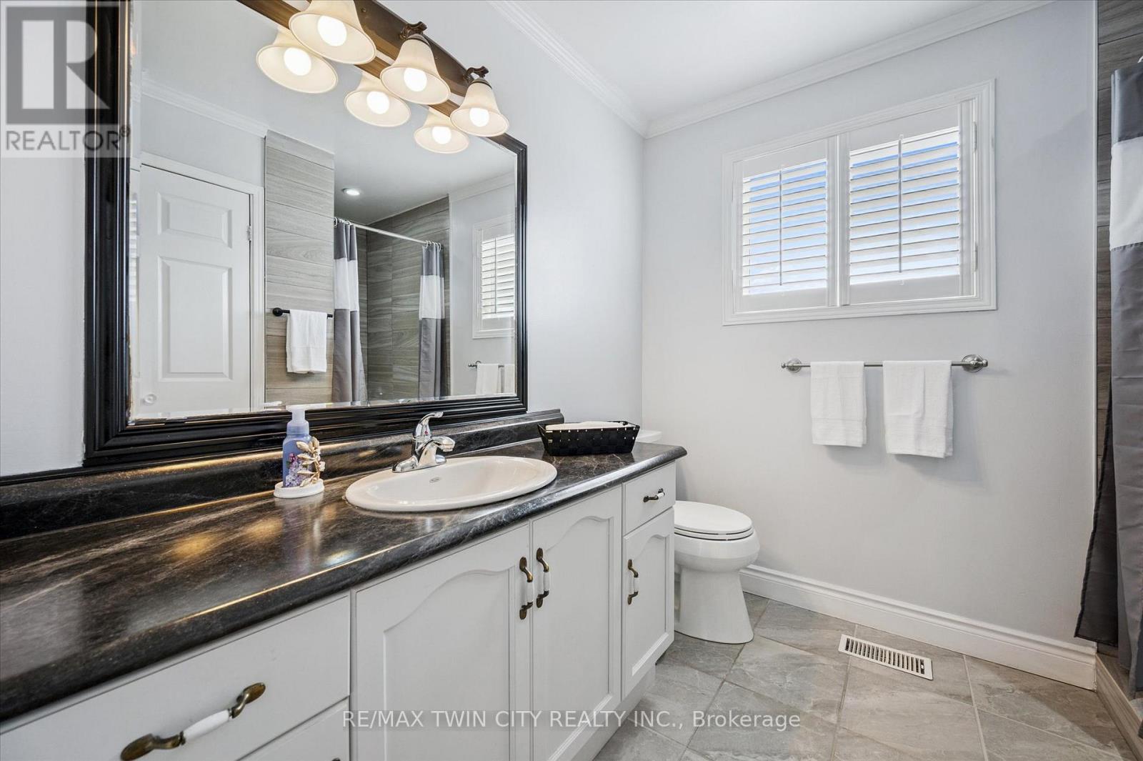 11 ACORN WAY W - 17
