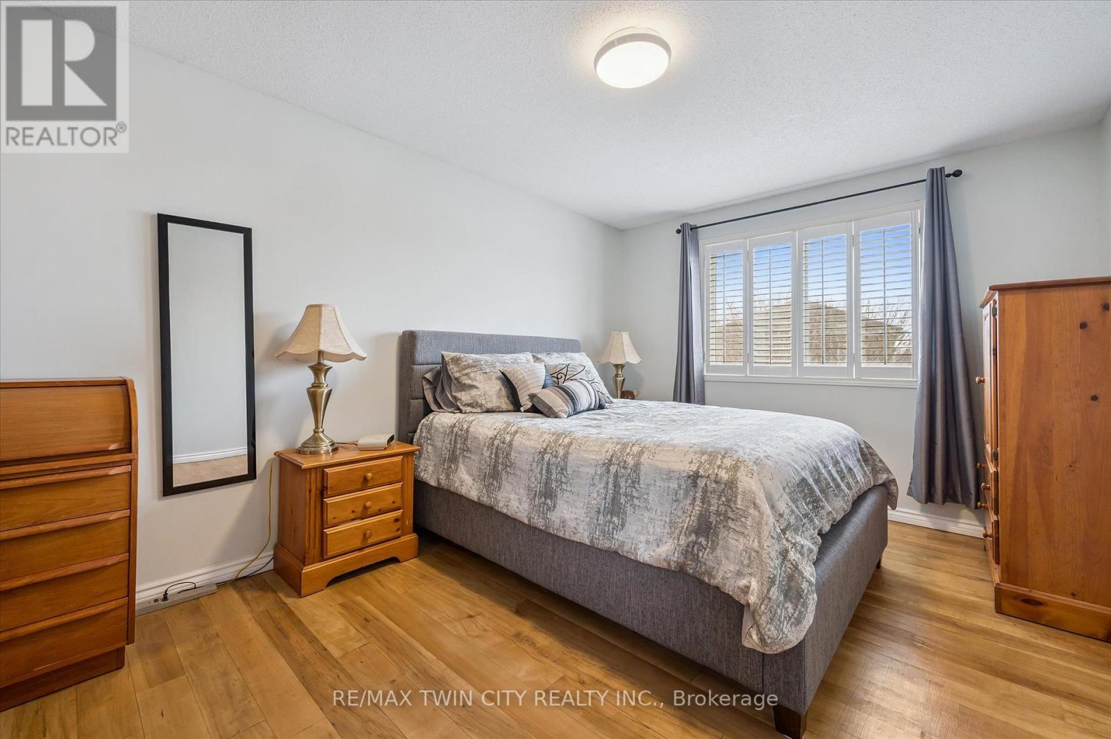 11 ACORN WAY W - 19