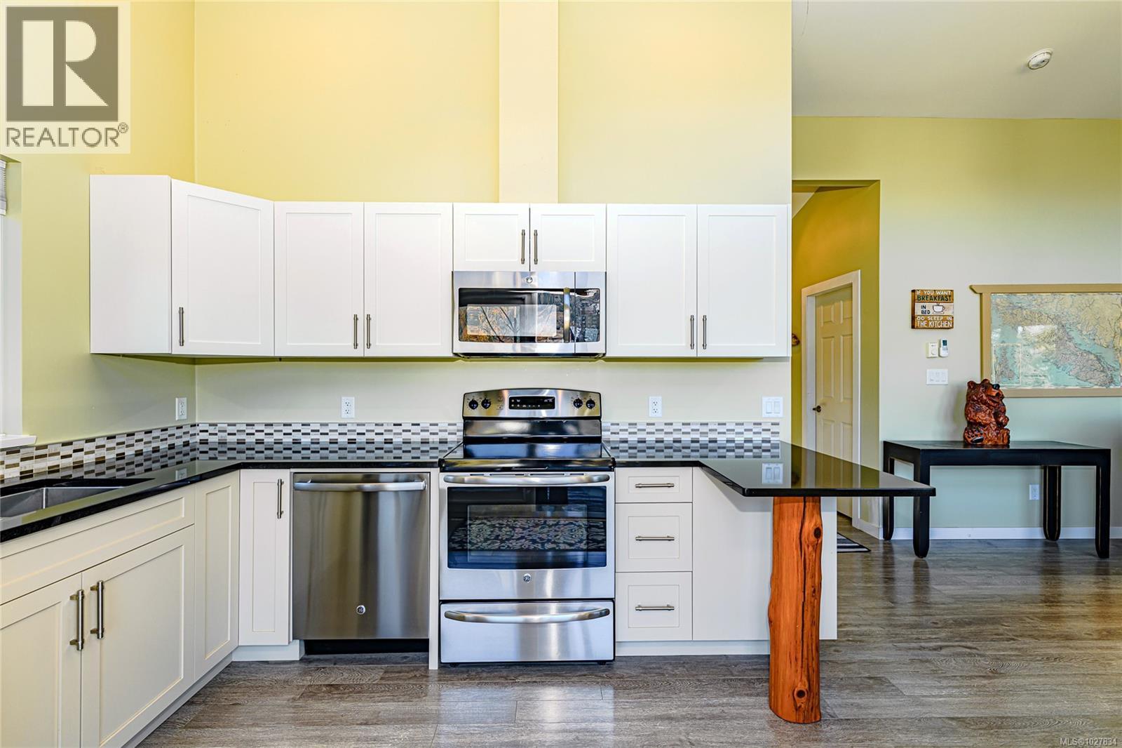  9854 Stin-Qua Road, Honeymoon Bay