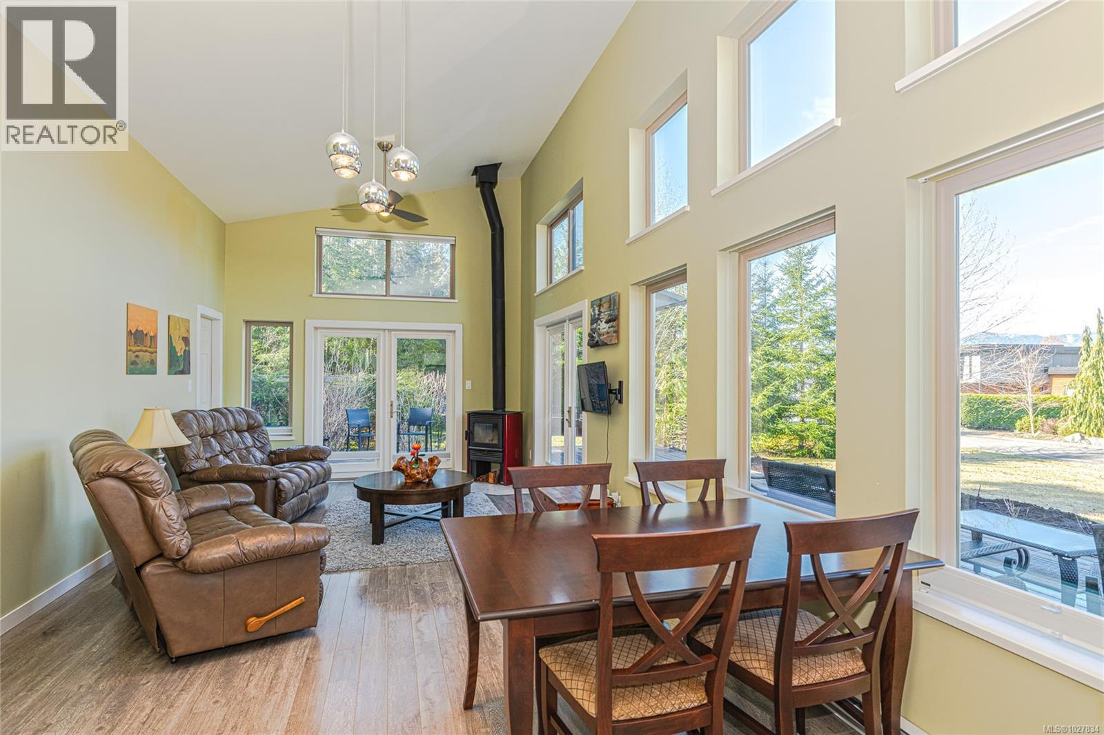  9854 Stin-Qua Road, Honeymoon Bay