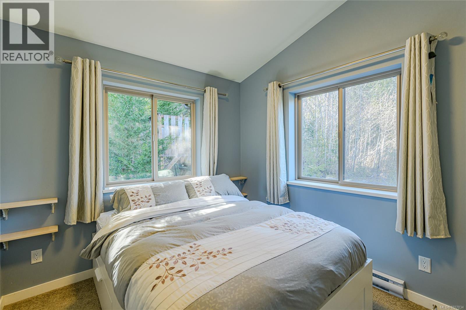  9854 Stin-Qua Road, Honeymoon Bay