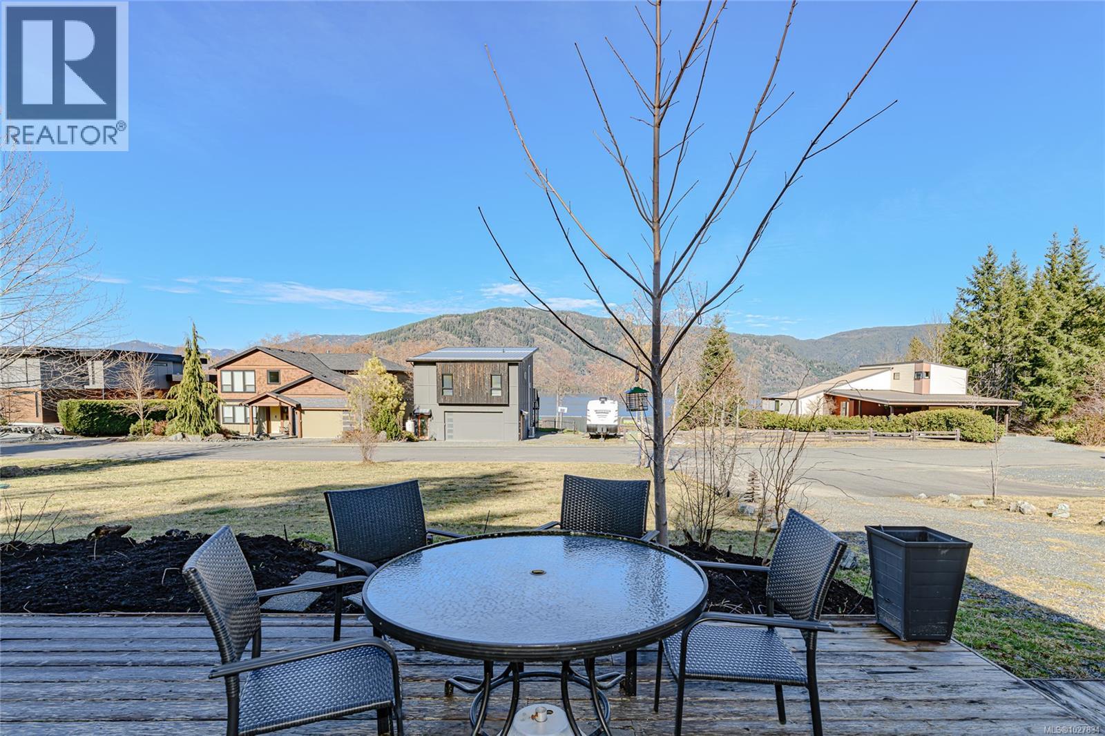  9854 Stin-Qua Road, Honeymoon Bay