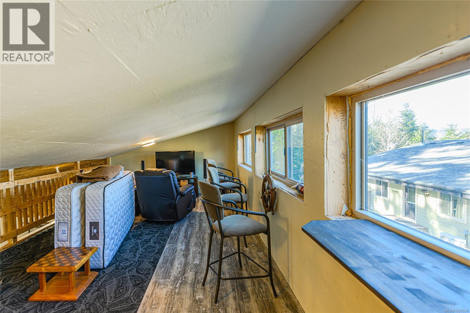  9854 Stin-Qua Road, Honeymoon Bay