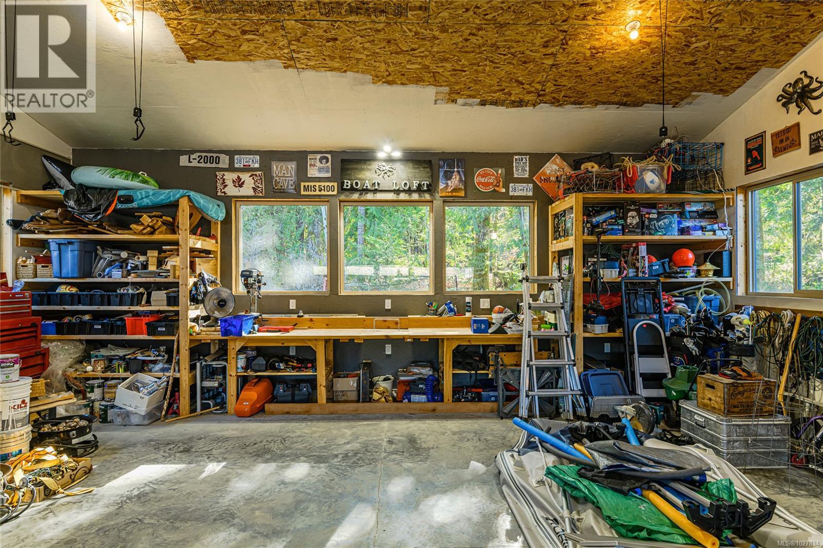  9854 Stin-Qua Road, Honeymoon Bay