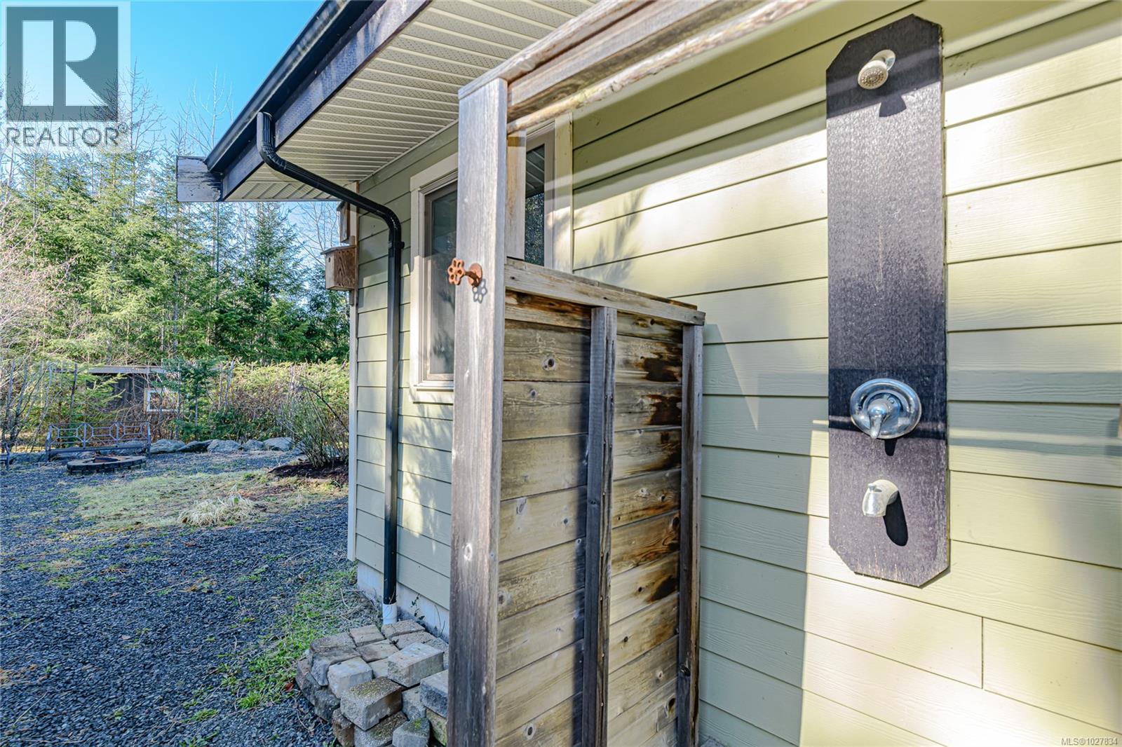  9854 Stin-Qua Road, Honeymoon Bay