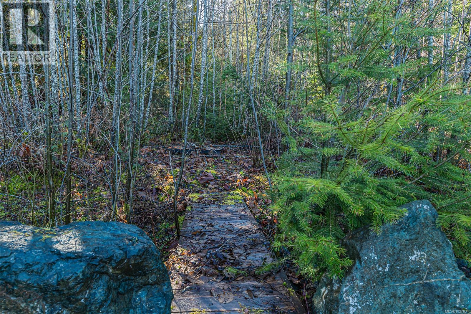  9854 Stin-Qua Road, Honeymoon Bay