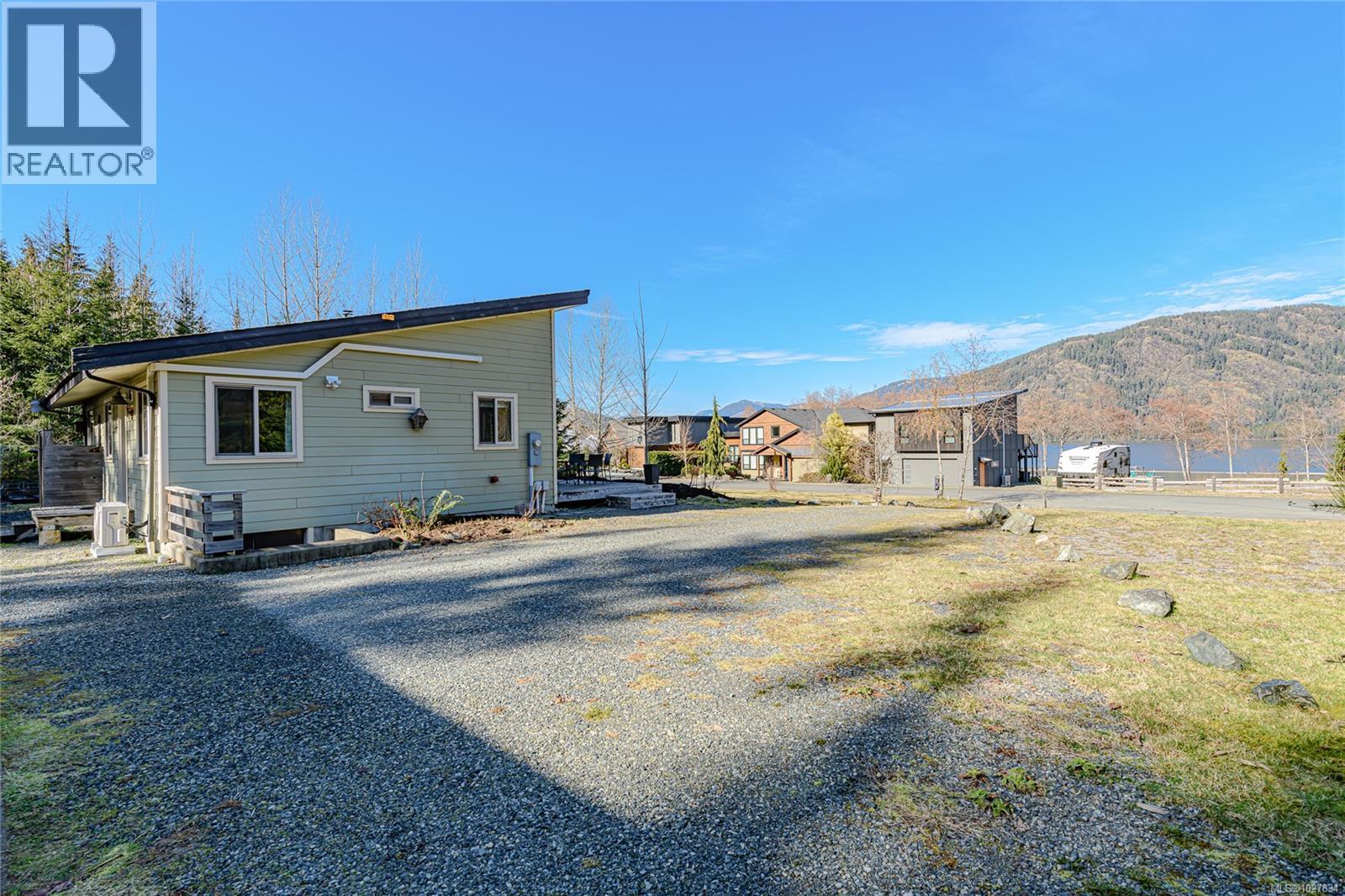  9854 Stin-Qua Road, Honeymoon Bay