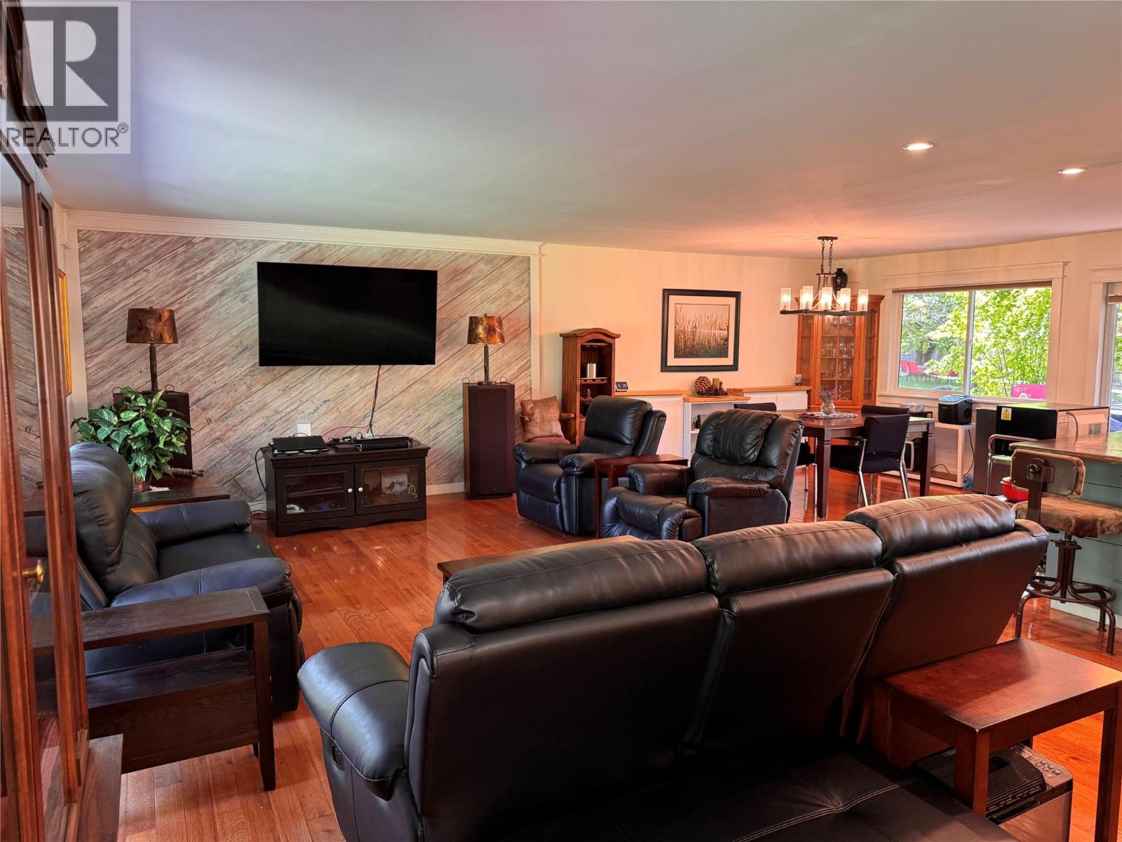 9&11 KINGSLEY Road, Christina Lake