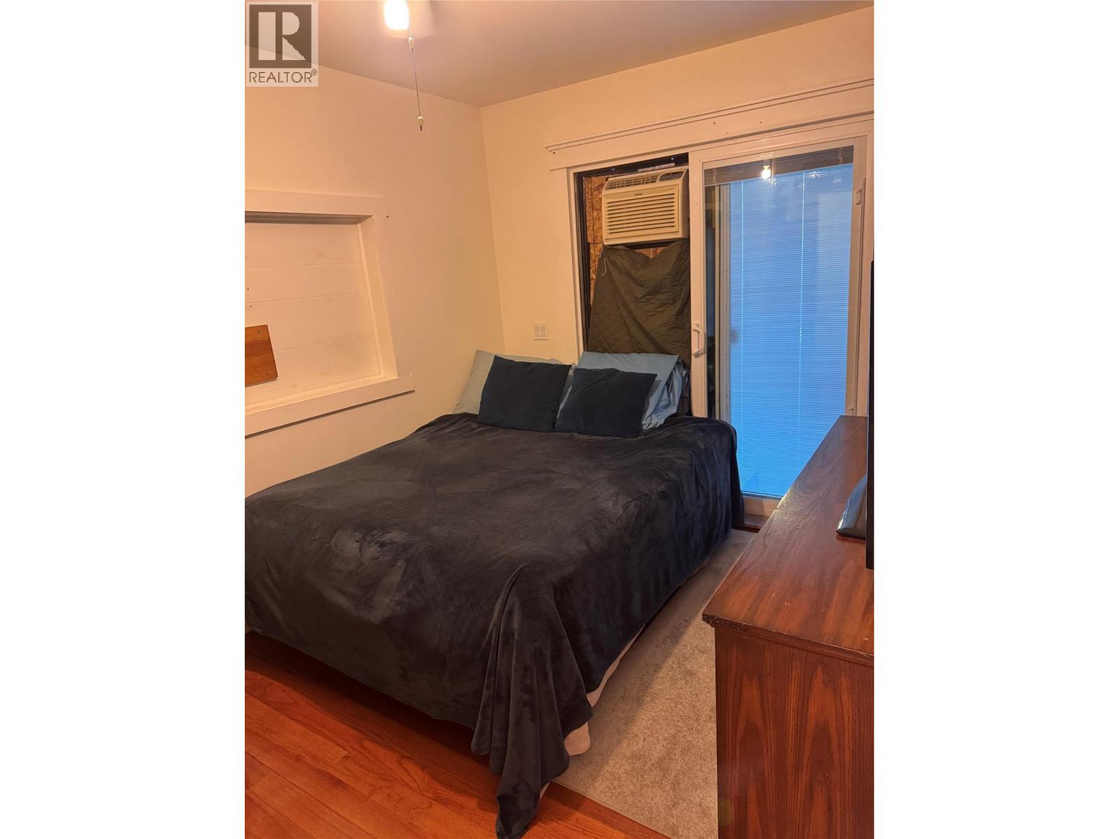 9&11 KINGSLEY Road - 19