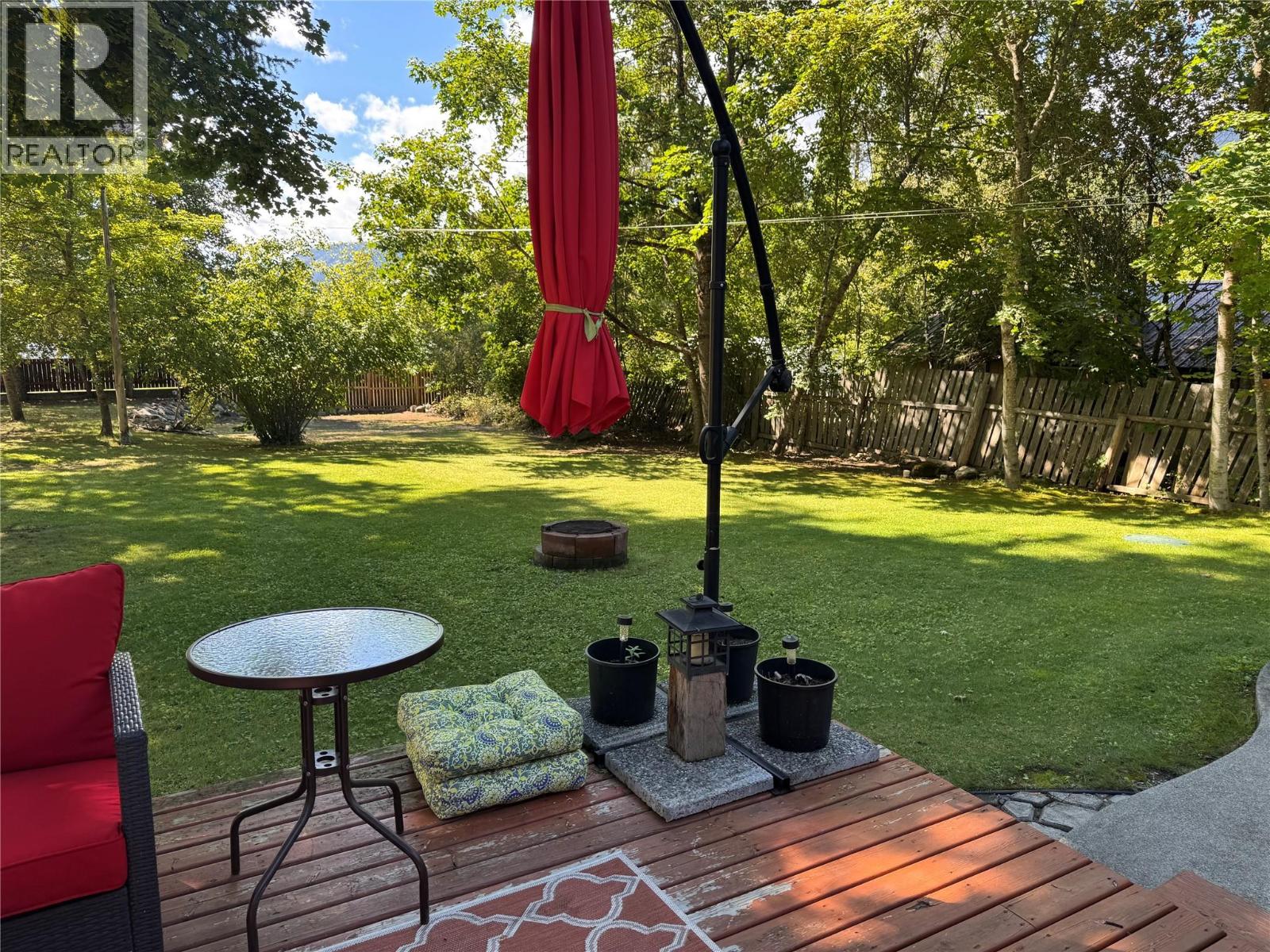 9&11 KINGSLEY Road, Christina Lake