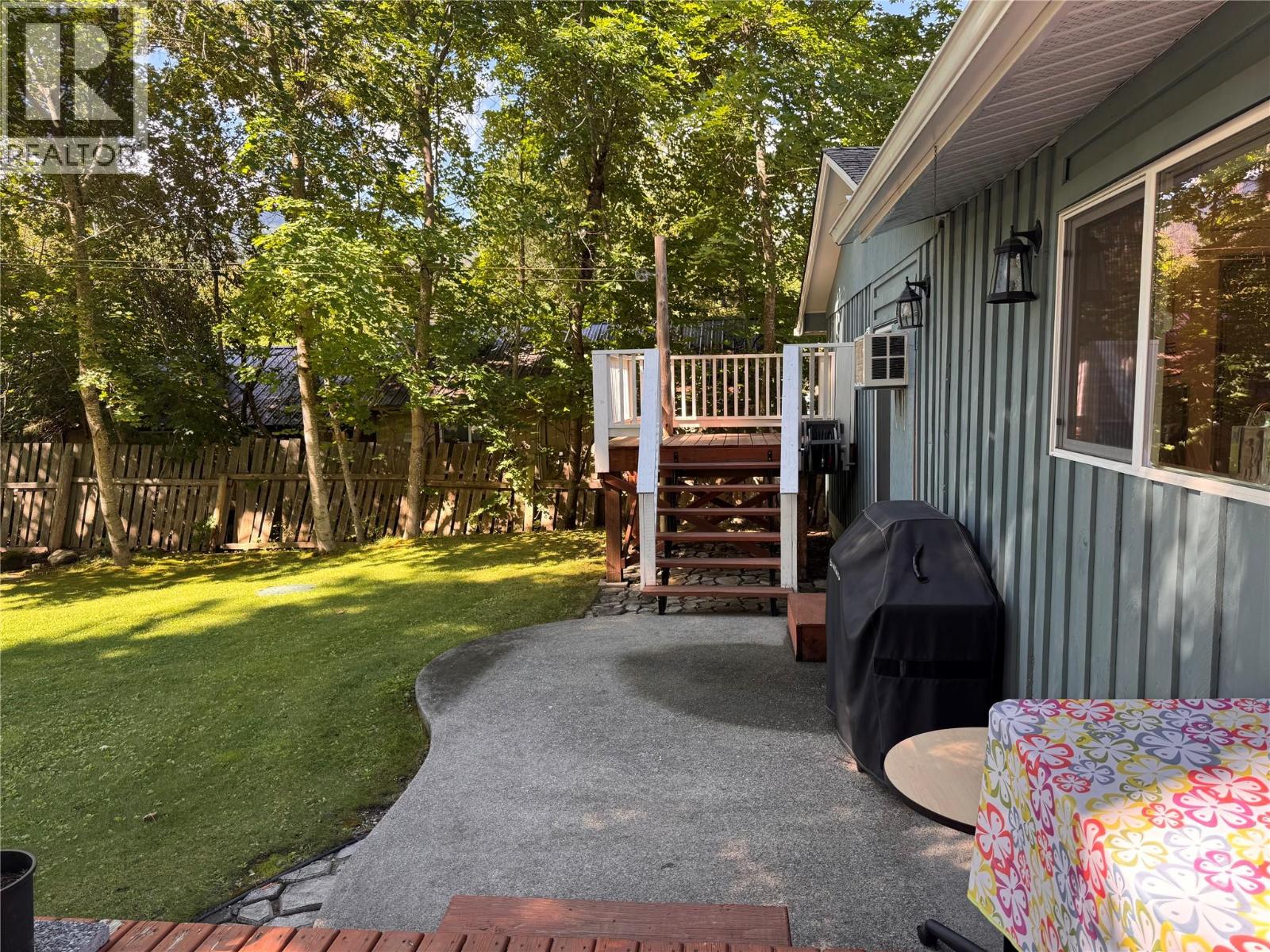 9&11 KINGSLEY Road, Christina Lake