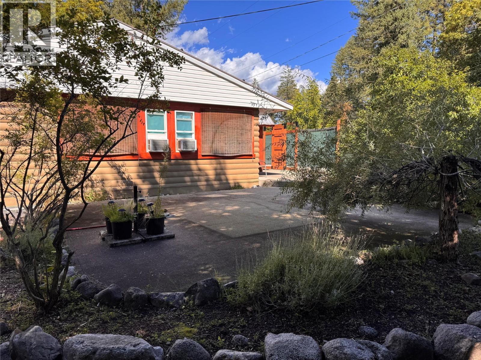 9&11 KINGSLEY Road, Christina Lake