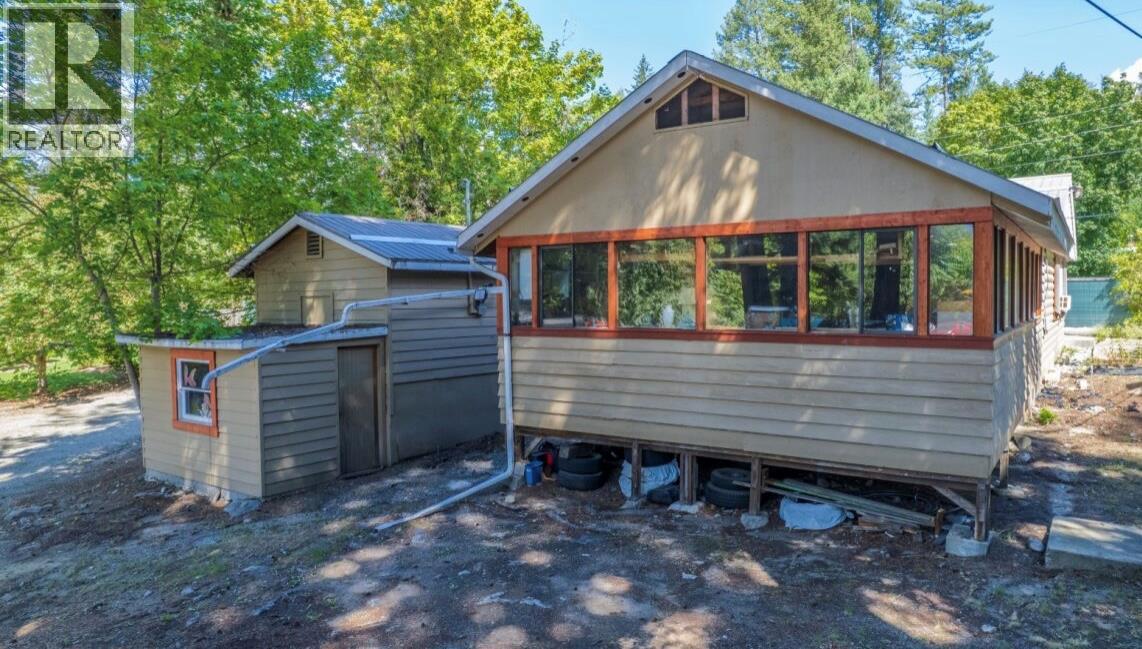 9&11 KINGSLEY Road, Christina Lake