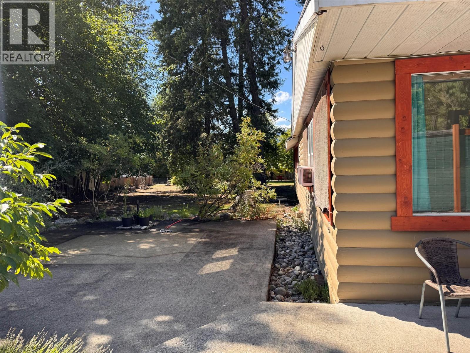 9&11 KINGSLEY Road, Christina Lake