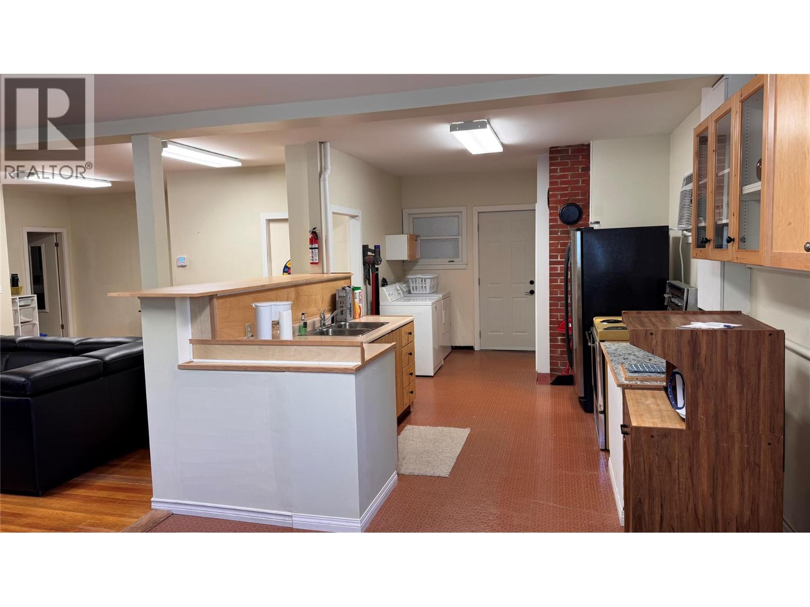 9&11 KINGSLEY Road - 39