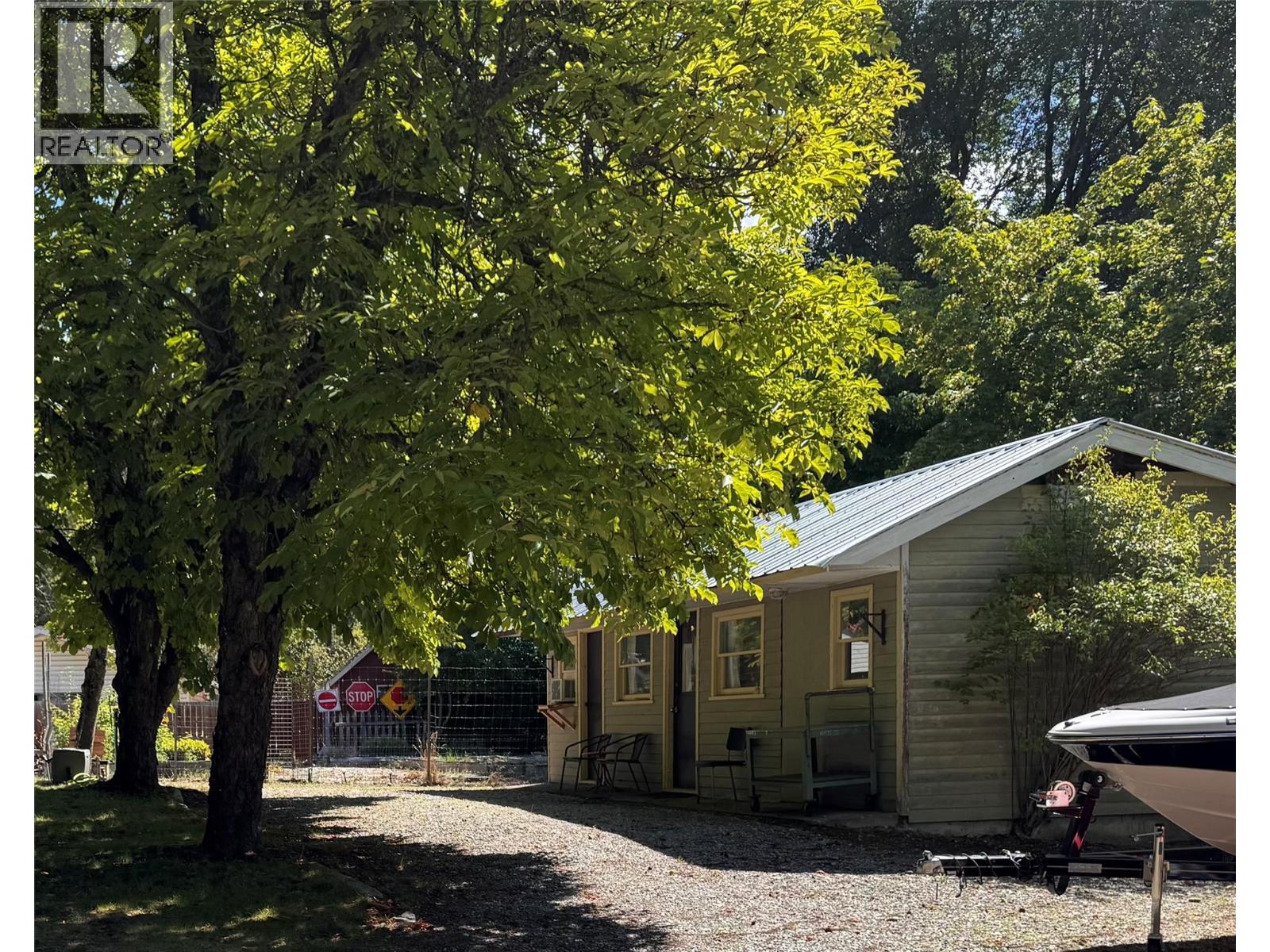 9&11 KINGSLEY Road, Christina Lake