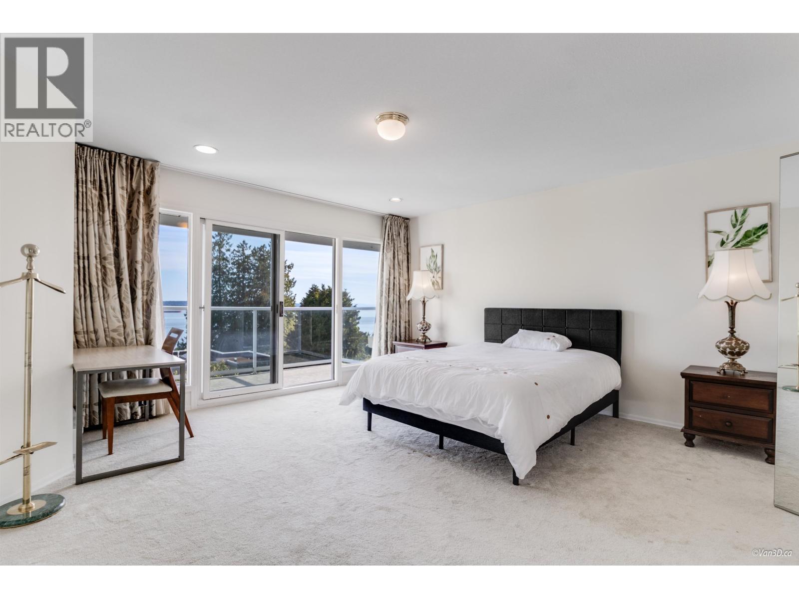 2272 OTTAWA AVENUE, West Vancouver