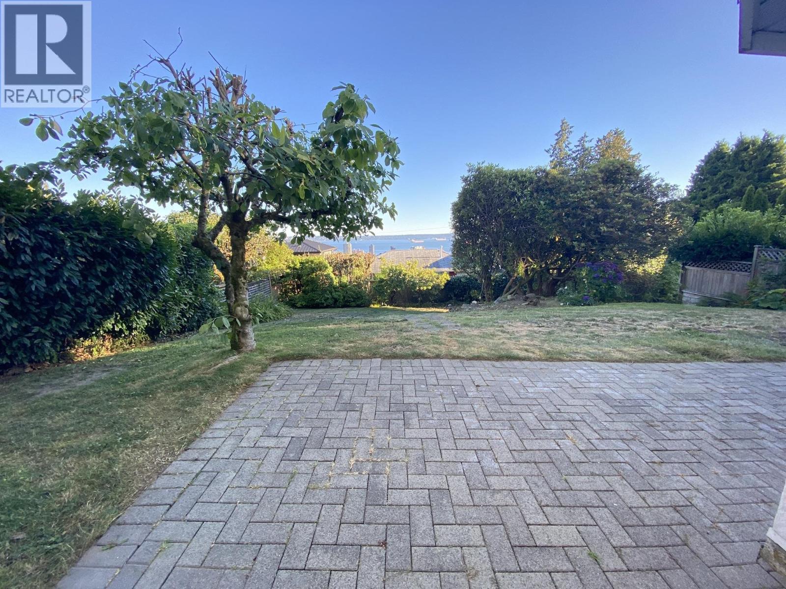 2272 OTTAWA AVENUE, West Vancouver