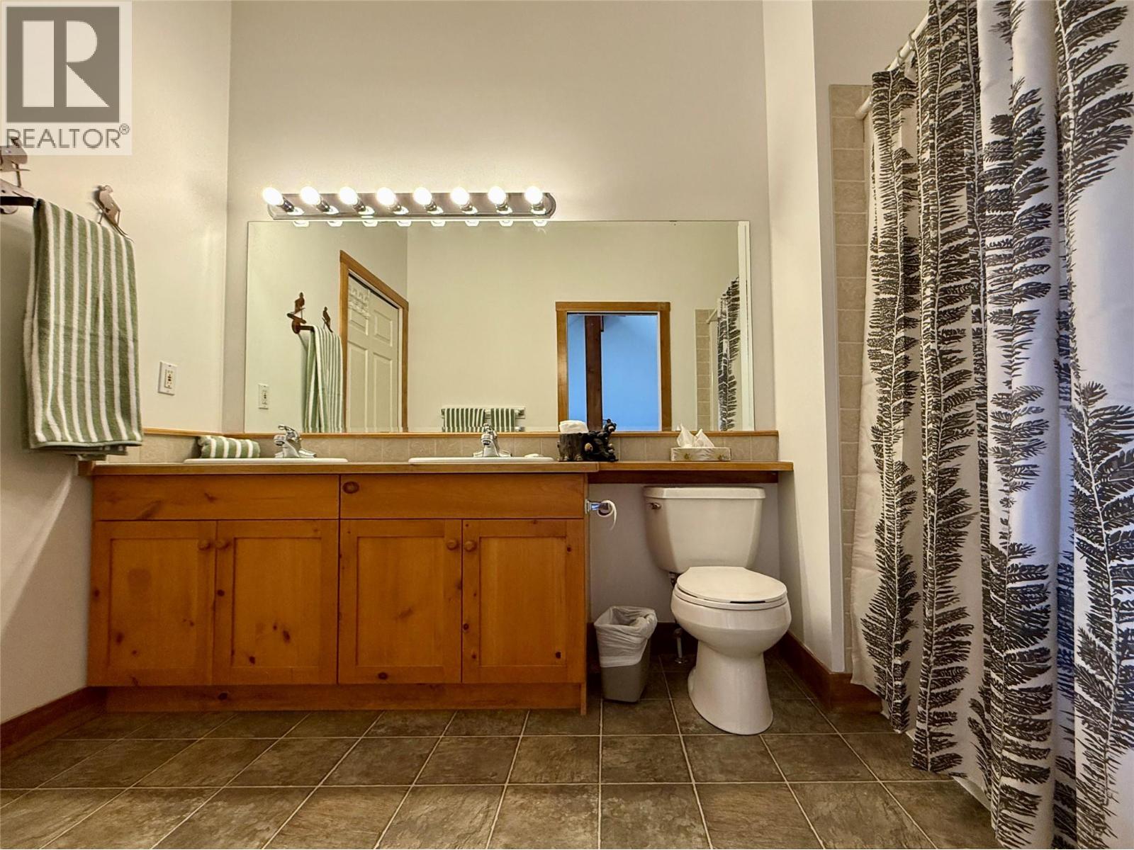 #210 300 STEMWINDER DRIVE - 22