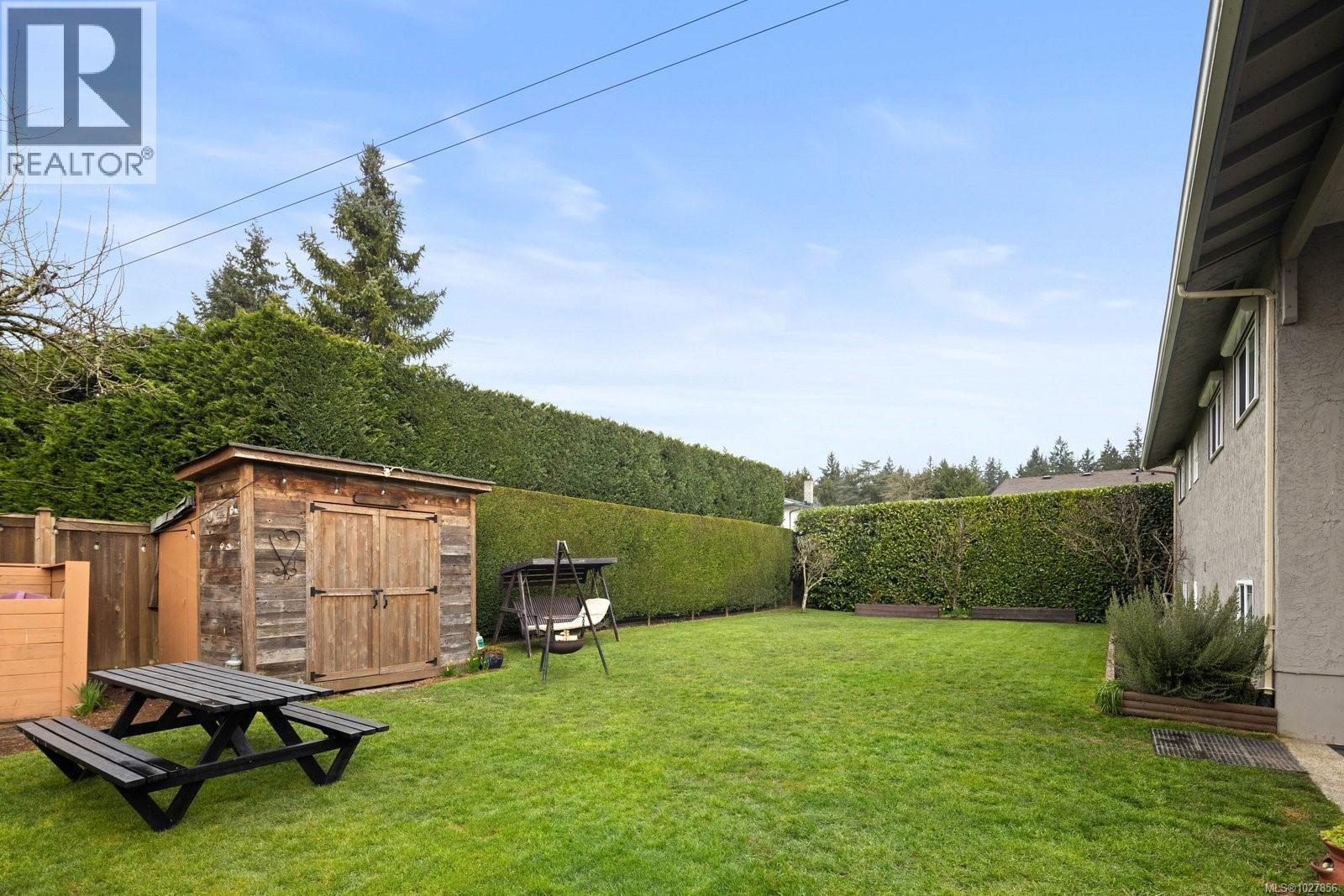 7216 Early Pl, Central Saanich