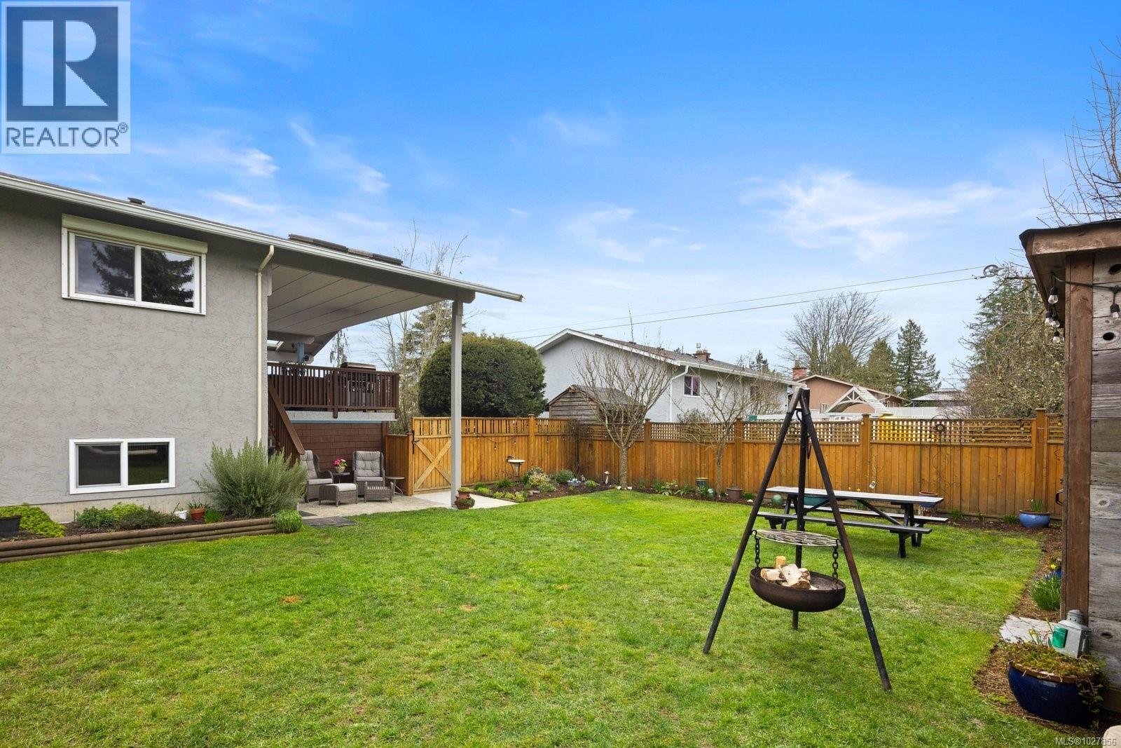 7216 Early Pl, Central Saanich