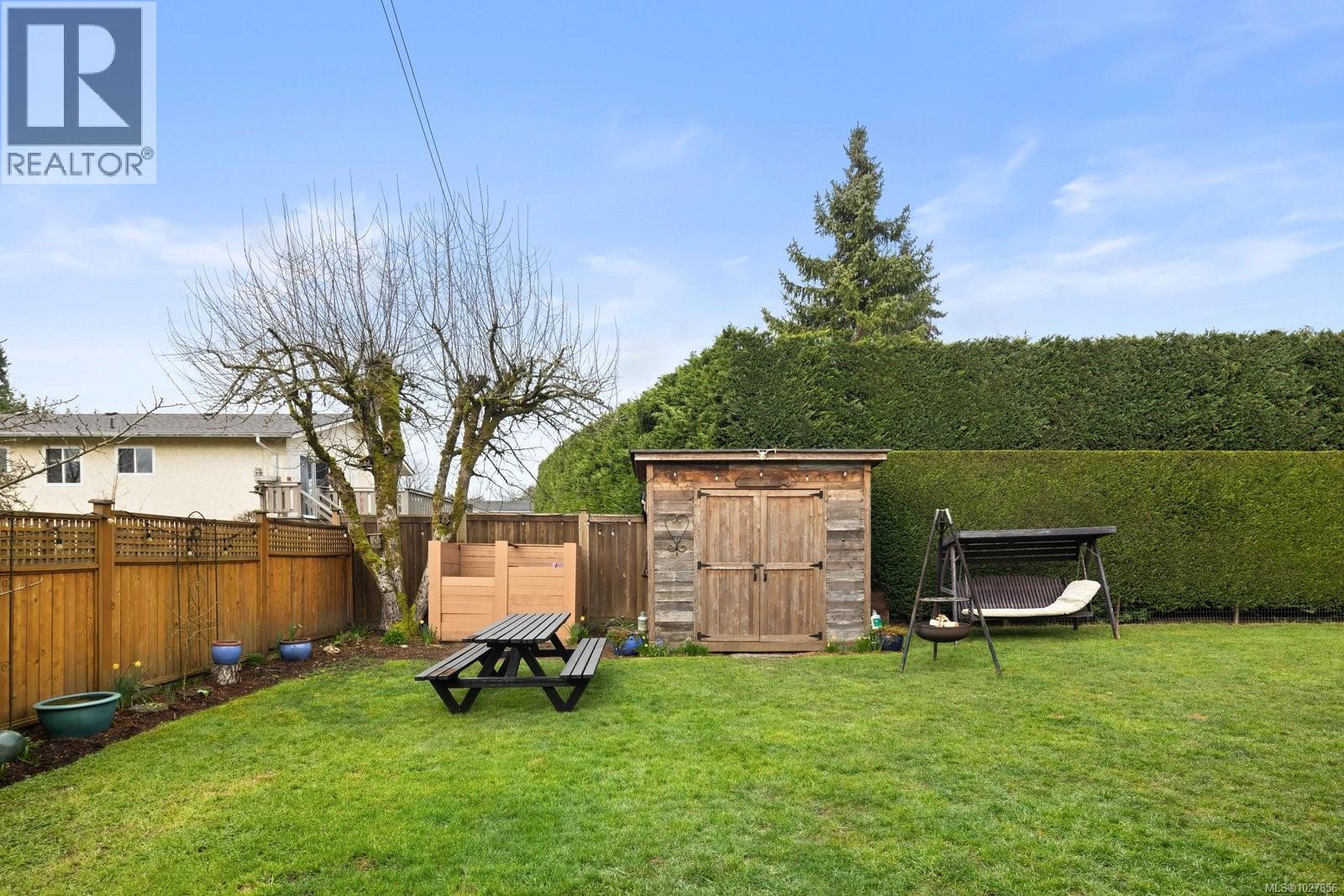 7216 Early Pl, Central Saanich