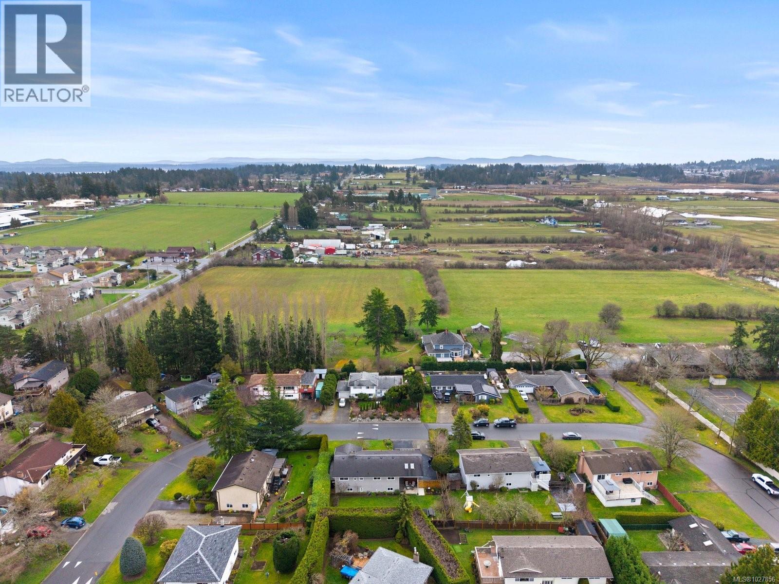 7216 Early Pl, Central Saanich