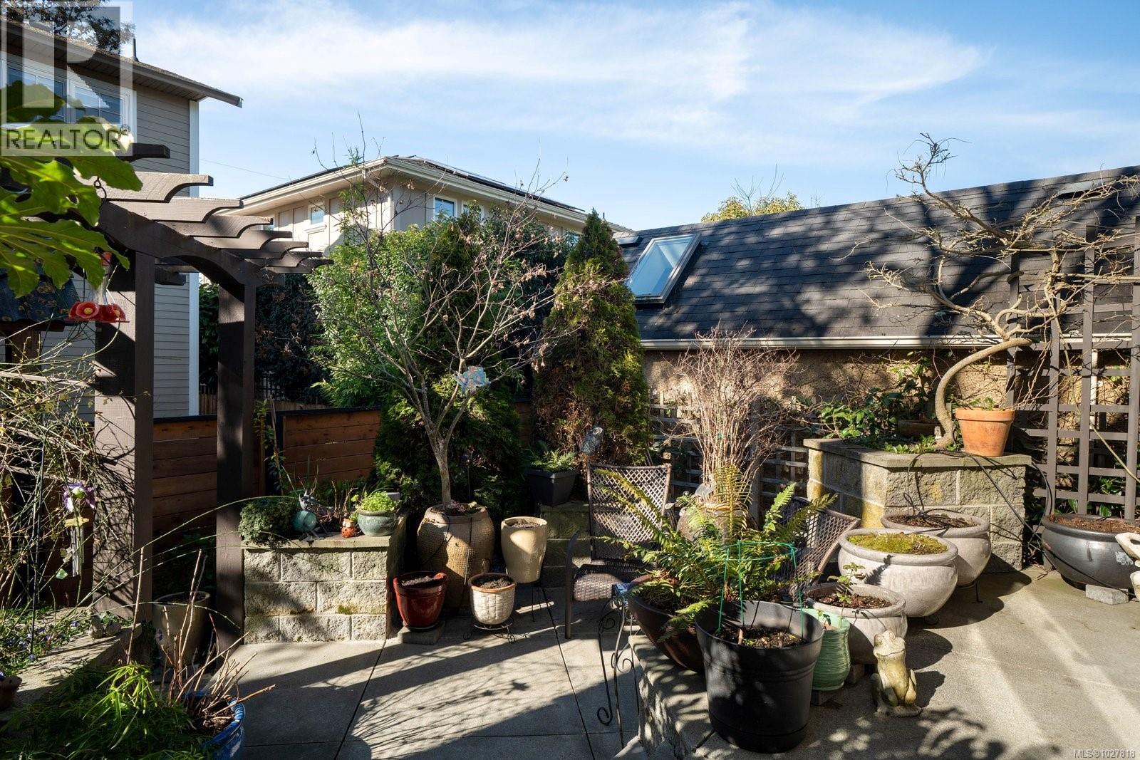 238 Richmond Ave, Victoria