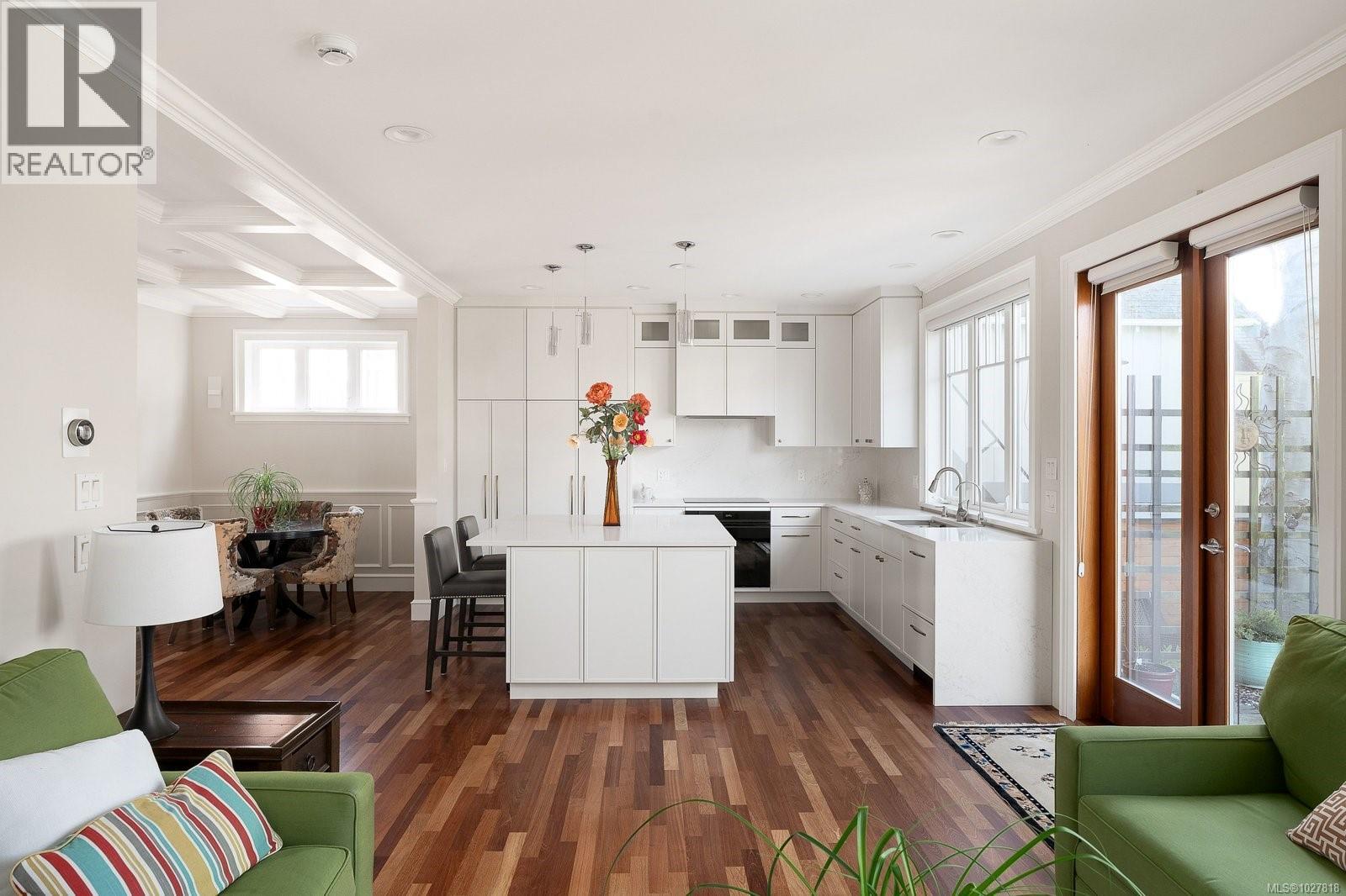 238 Richmond Ave, Victoria