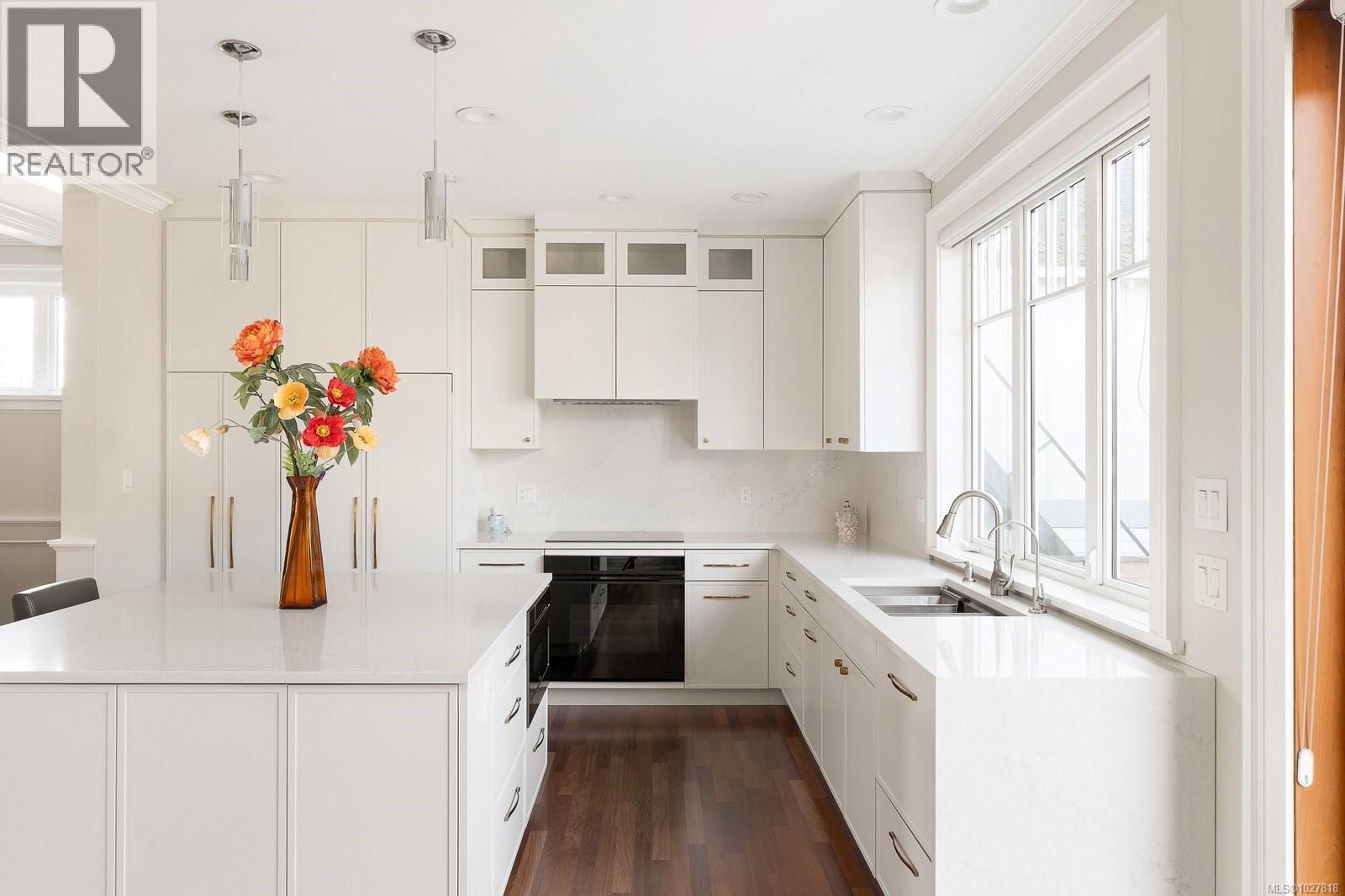 238 Richmond Ave, Victoria