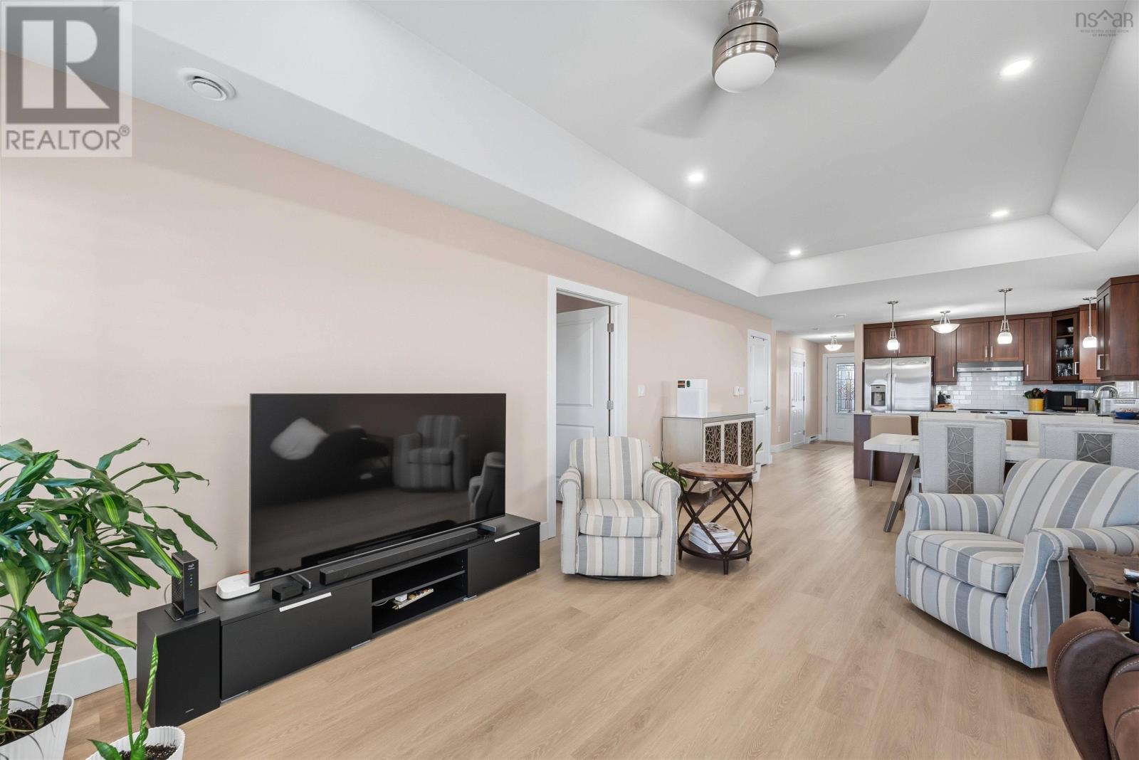 Property 27 of 43 of 40 Community Way