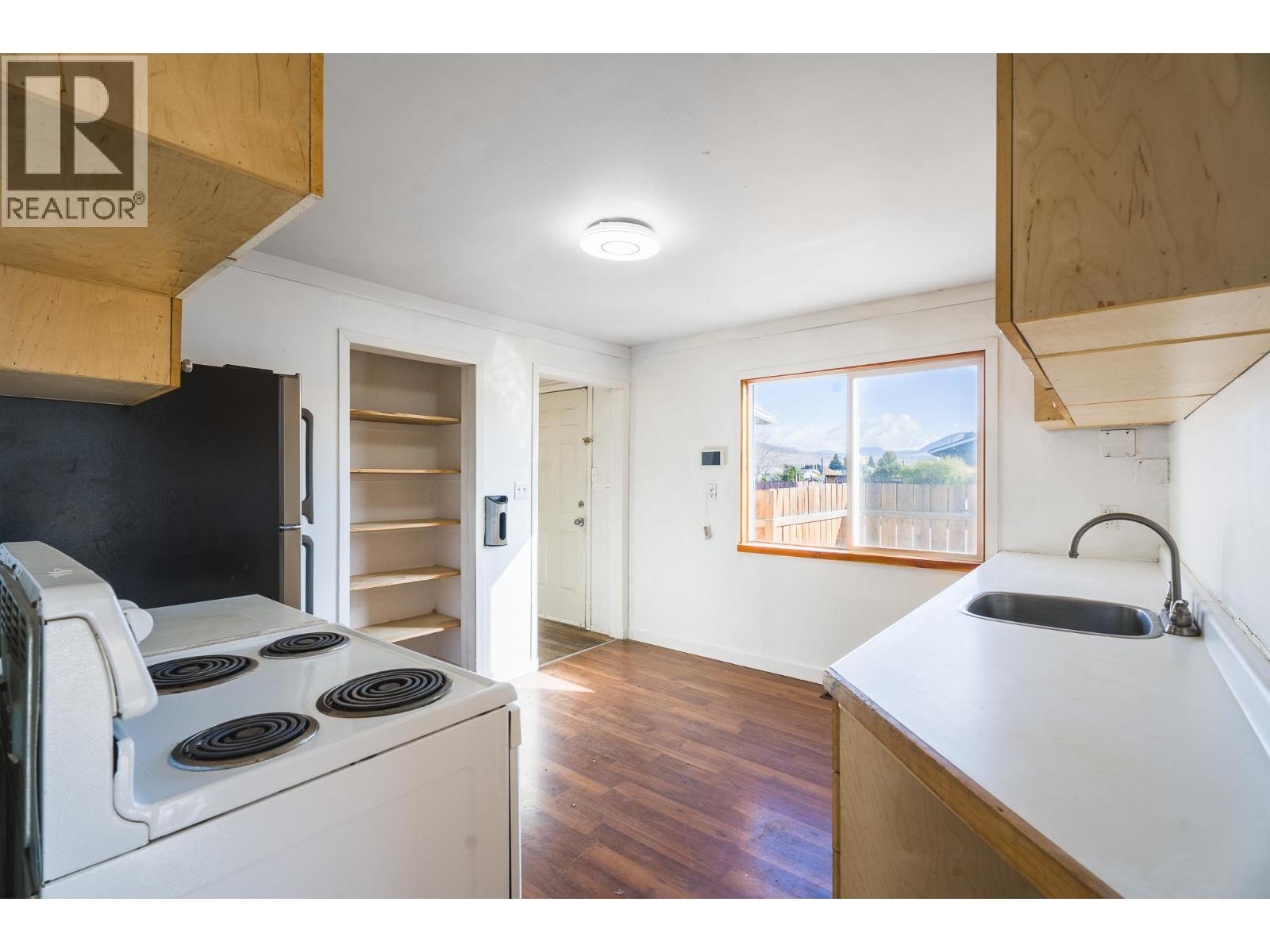 928 SHERBROOKE Avenue, Kamloops