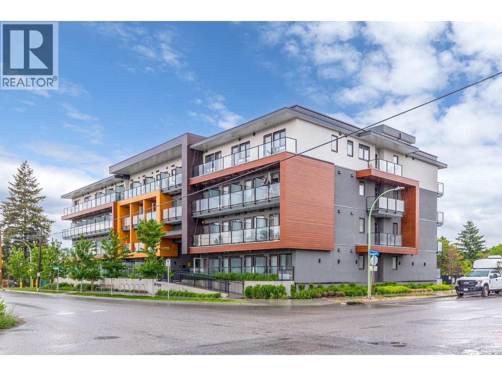 #PH9 345 Dougall Road - 1