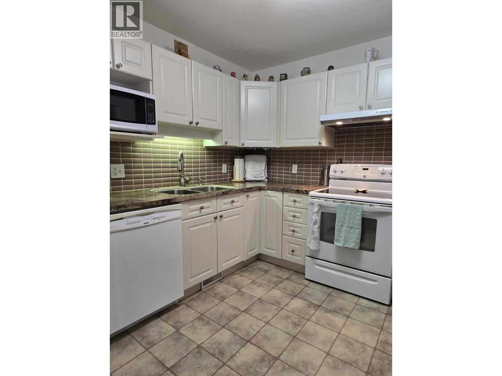 2951 11 Avenue NE Unit# 16, Salmon Arm