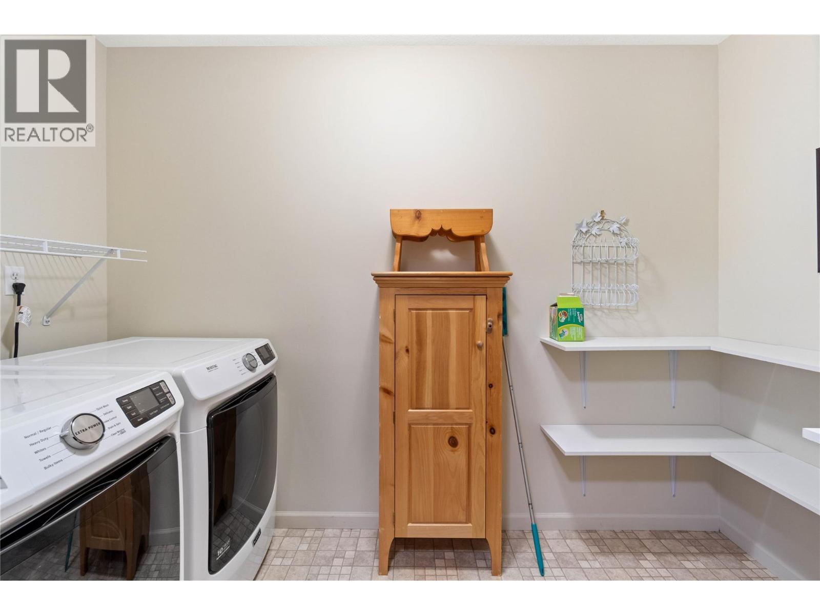 #303 851 5 Avenue SW - 23