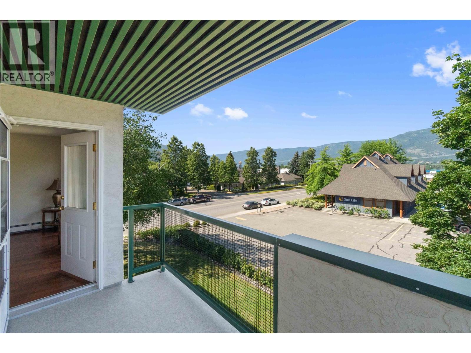 851 5 Avenue SW Unit# 303, Salmon Arm