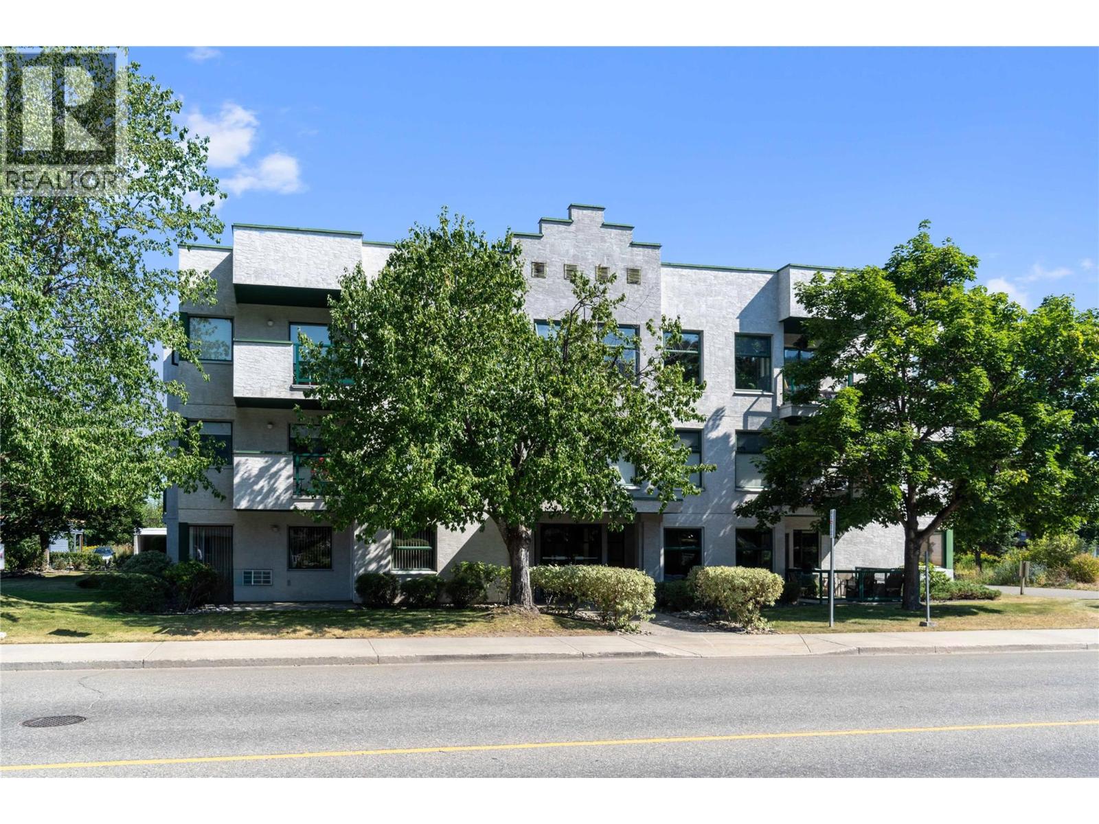 851 5 Avenue SW Unit# 303, Salmon Arm