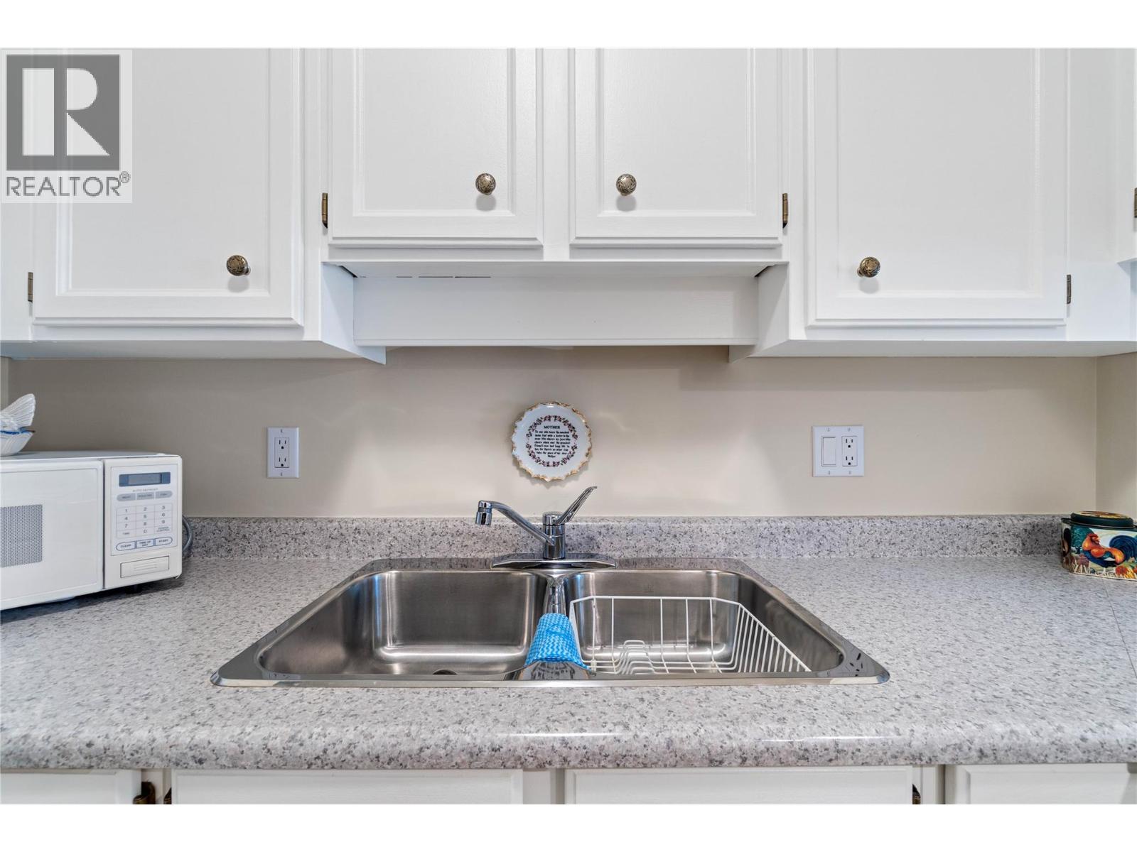 #303 851 5 Avenue SW - 8