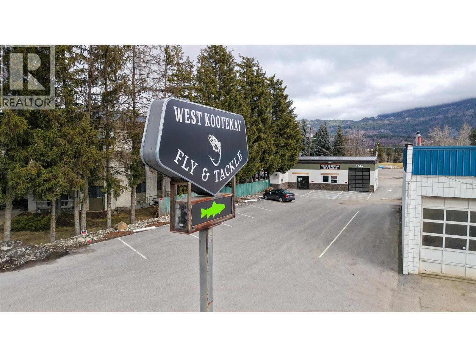 2133 Columbia Avenue, Castlegar