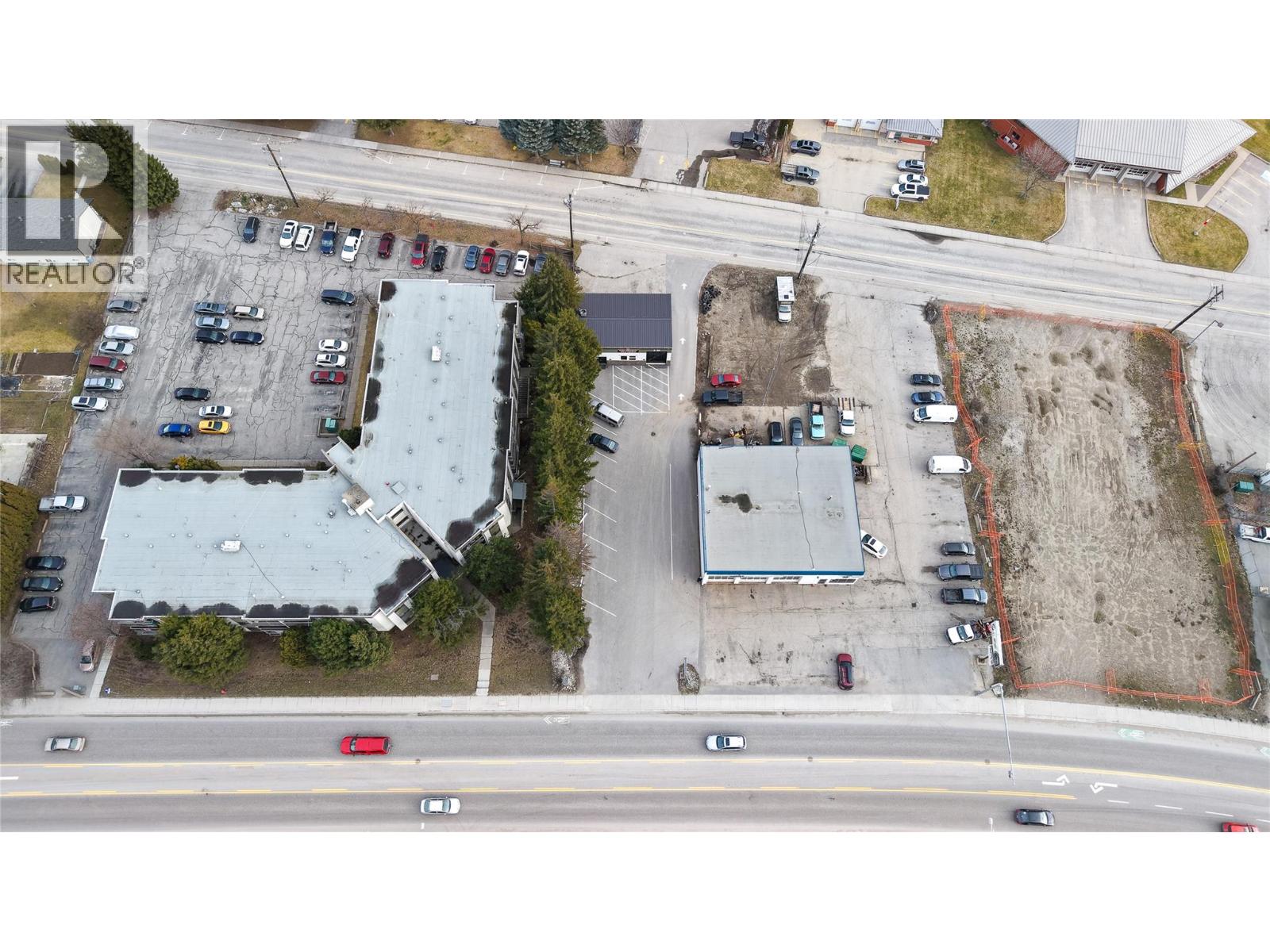 2133 Columbia Avenue, Castlegar